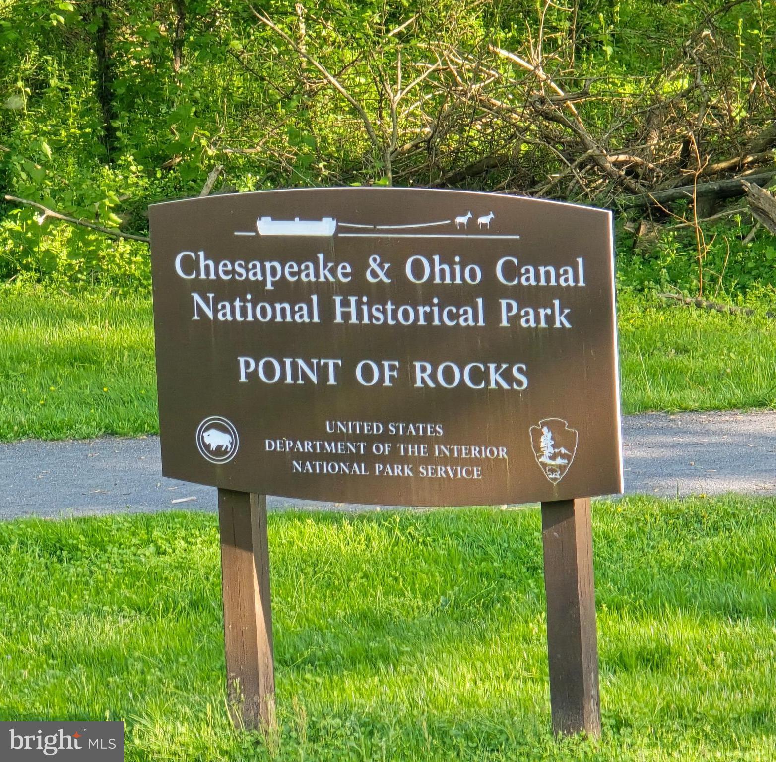 POINT OF ROCKS ESTATES - Residential