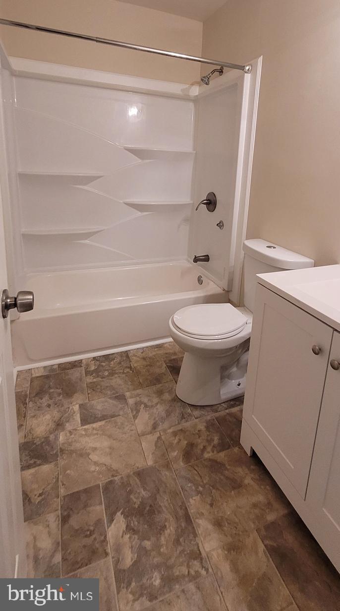 OLDE GREENWICH - Residential Lease