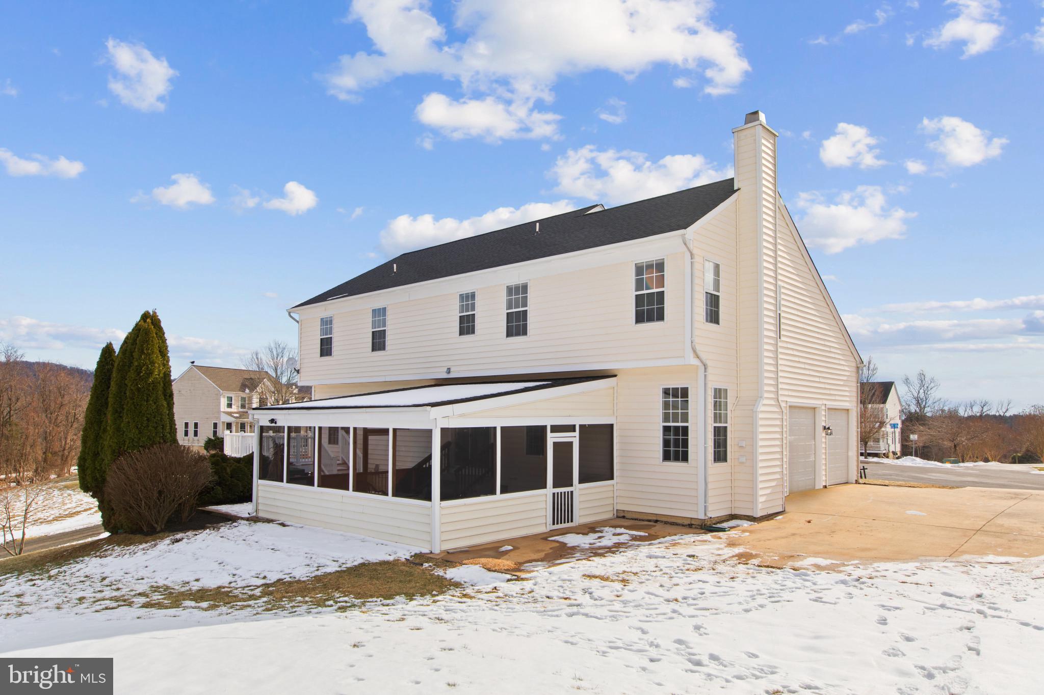 TAYLORSTOWN - Residential