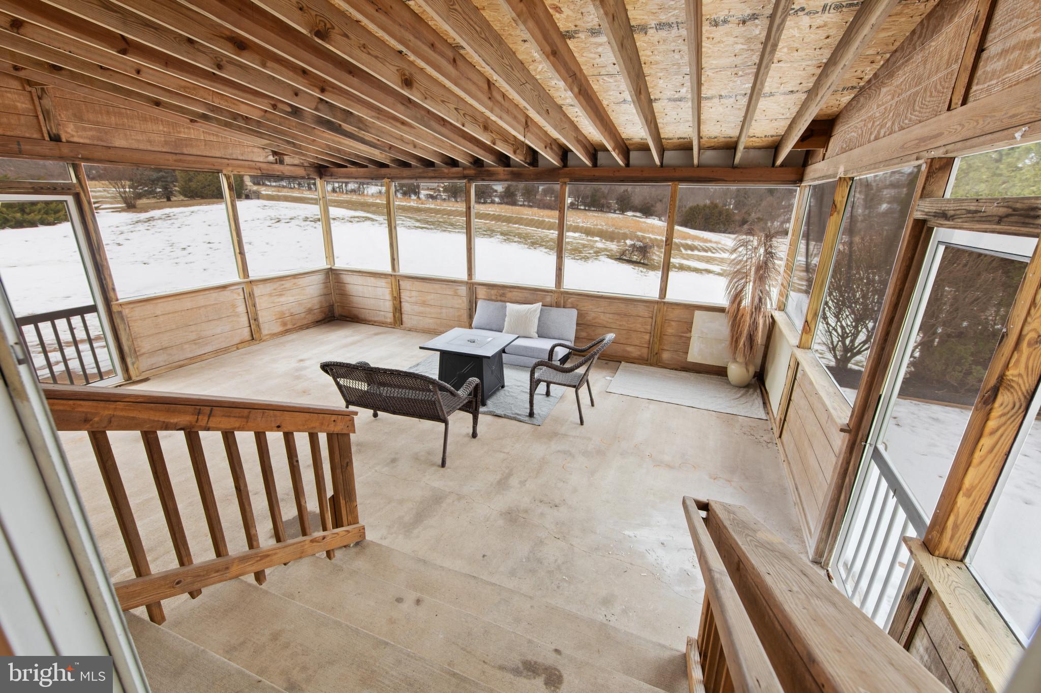 TAYLORSTOWN - Residential