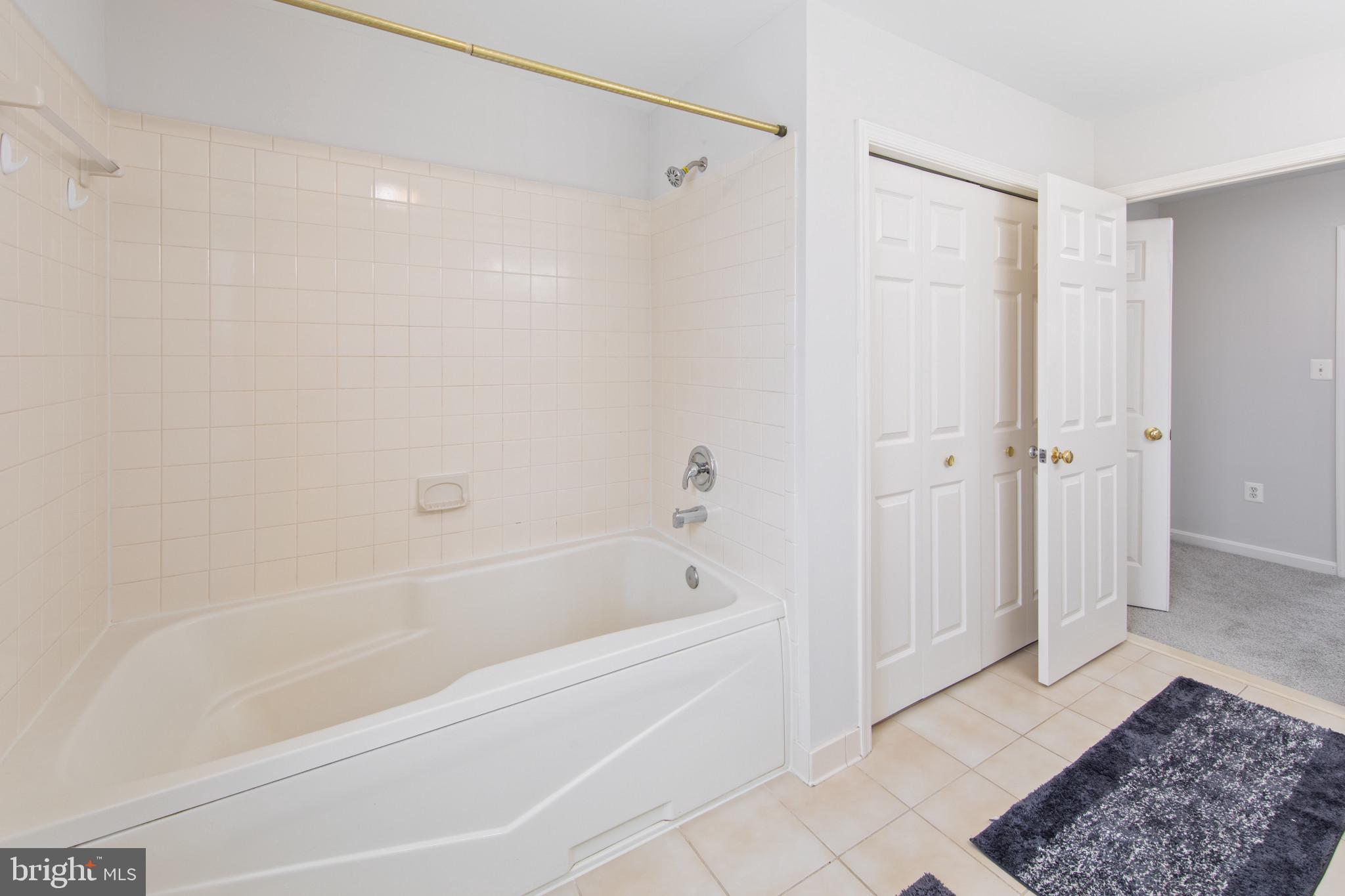 TAYLORSTOWN - Residential