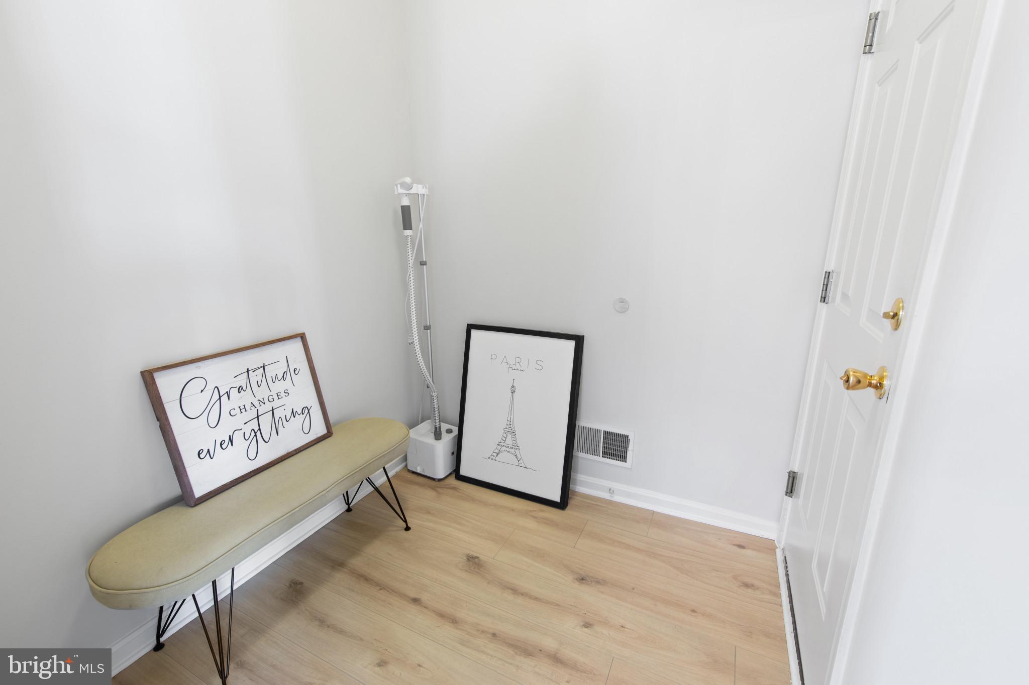 TAYLORSTOWN - Residential