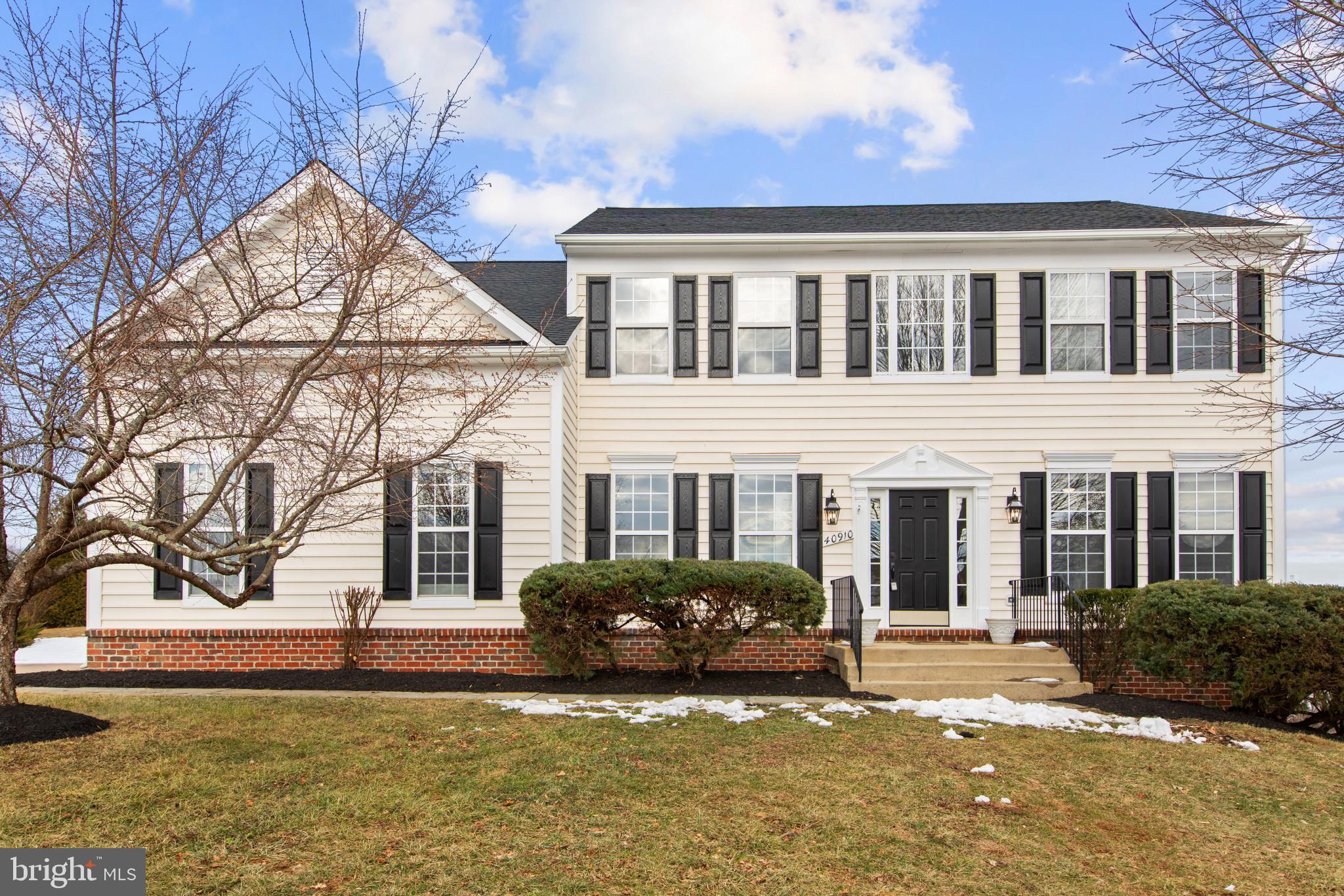 TAYLORSTOWN - Residential