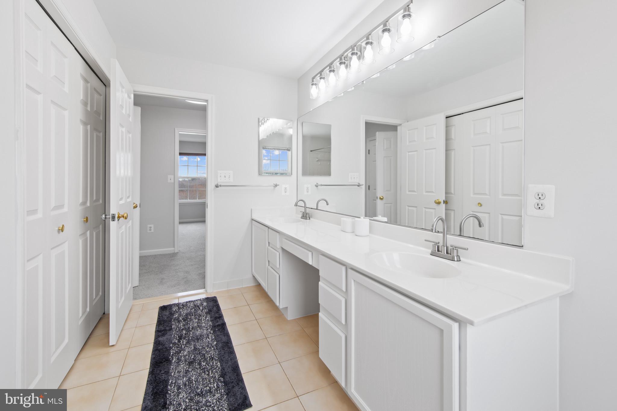 TAYLORSTOWN - Residential