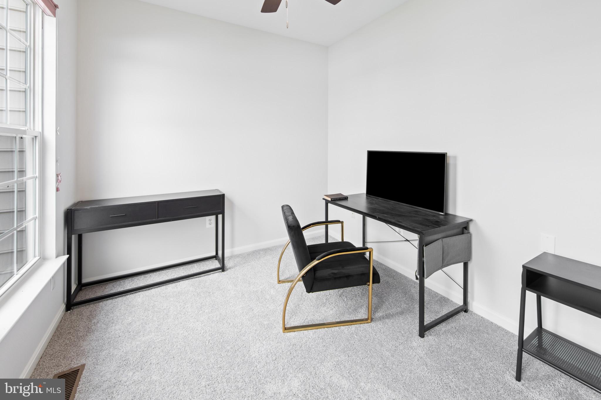 TAYLORSTOWN - Residential