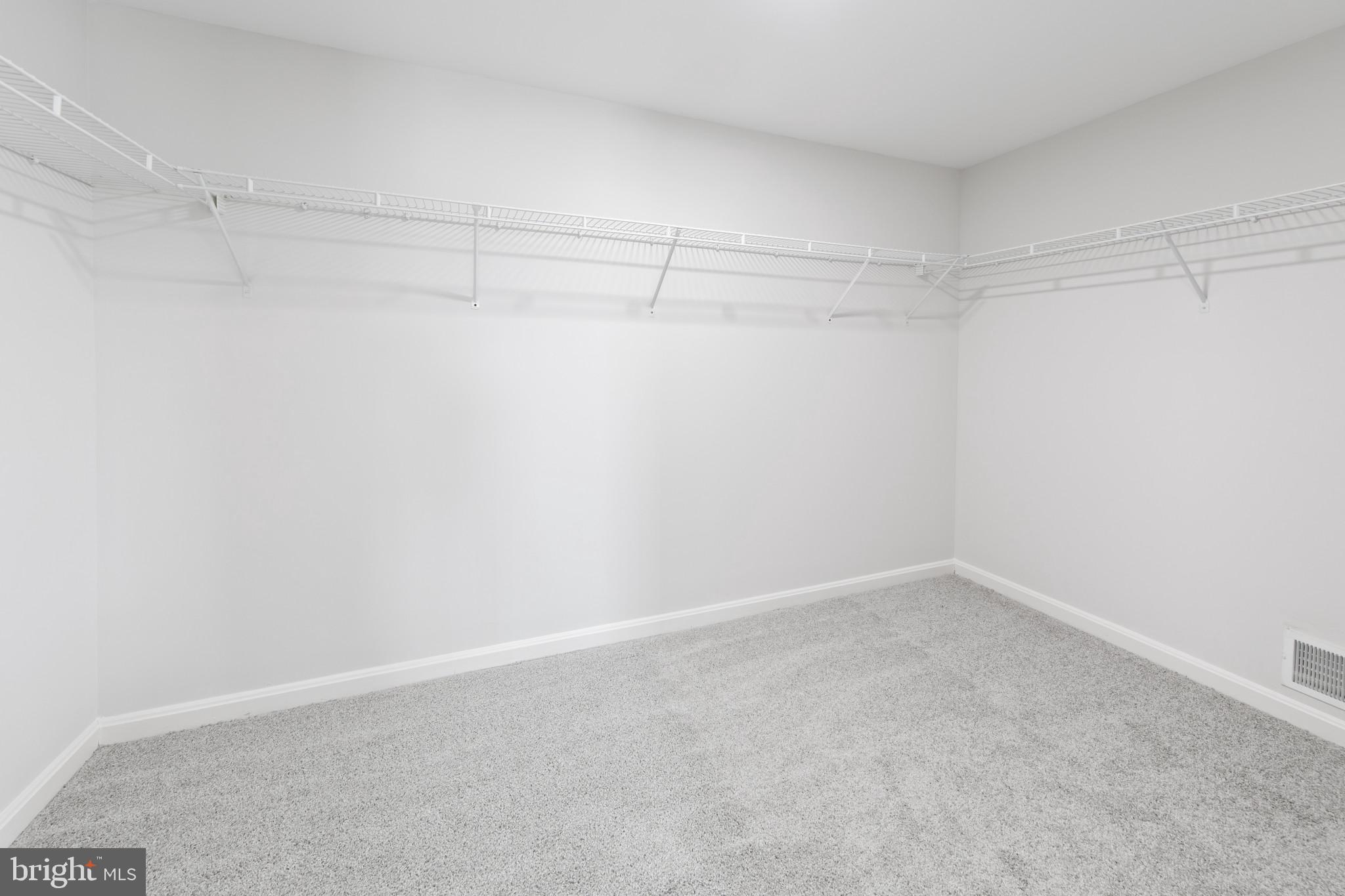 TAYLORSTOWN - Residential