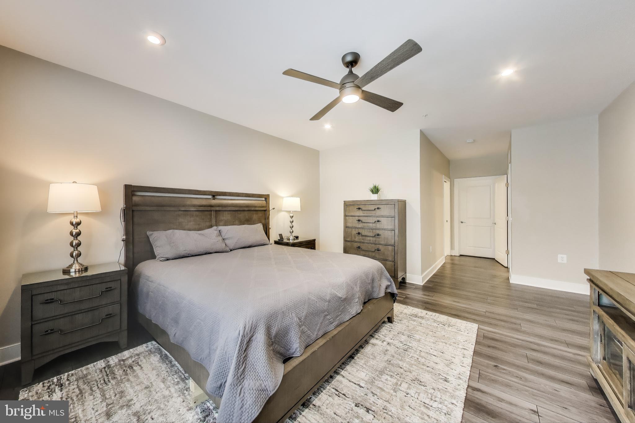 THE FLATS AT NATIONAL HARBOR - Residential