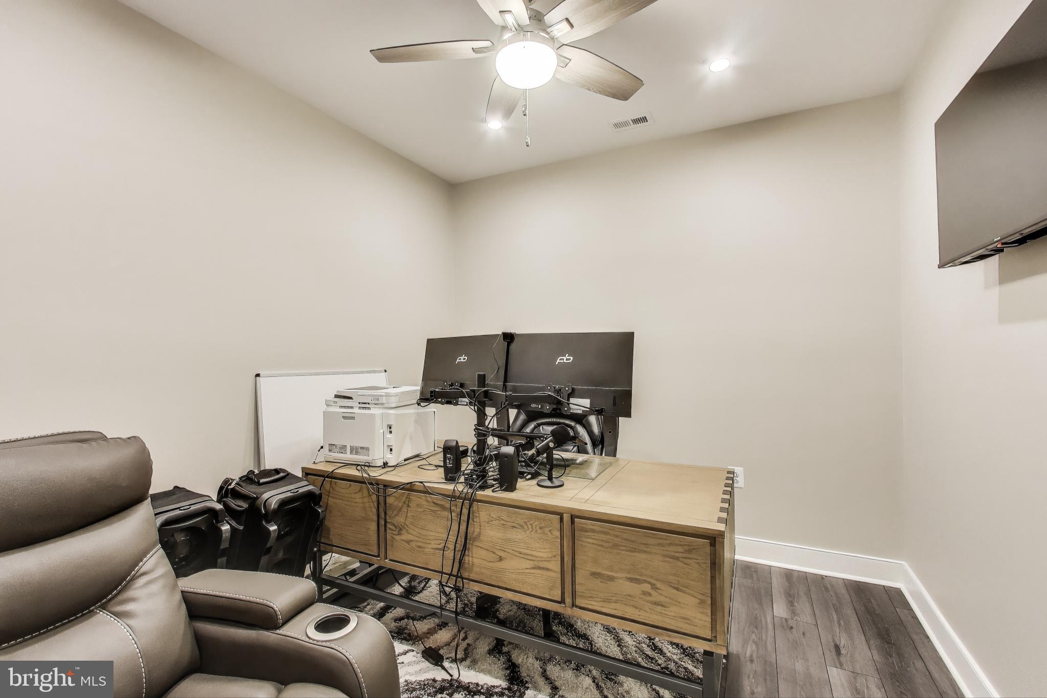 THE FLATS AT NATIONAL HARBOR - Residential