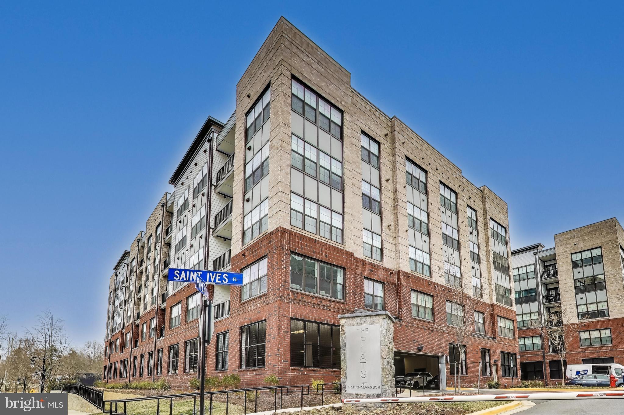 THE FLATS AT NATIONAL HARBOR - Residential