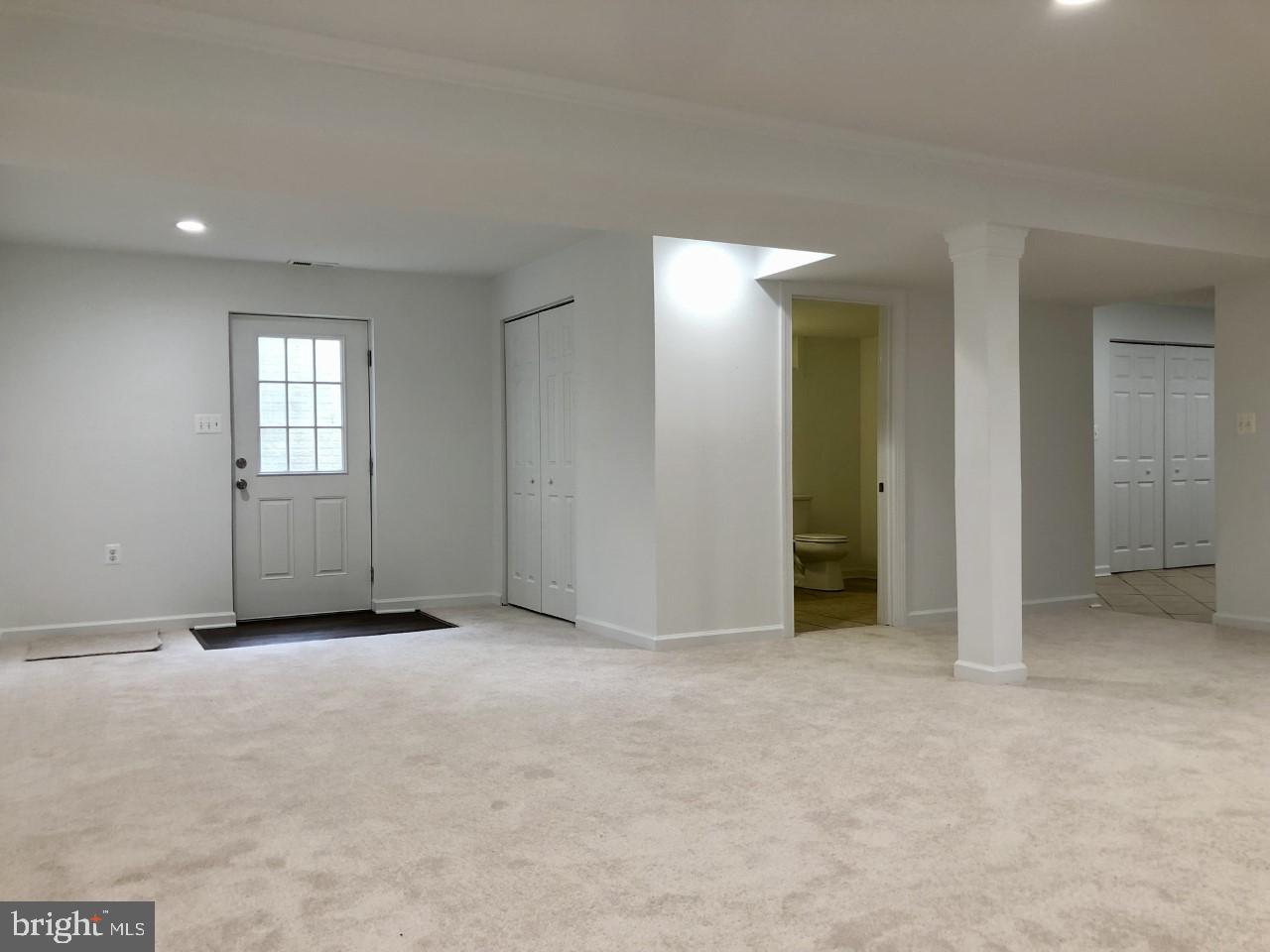 ROLLING HILLS - Residential