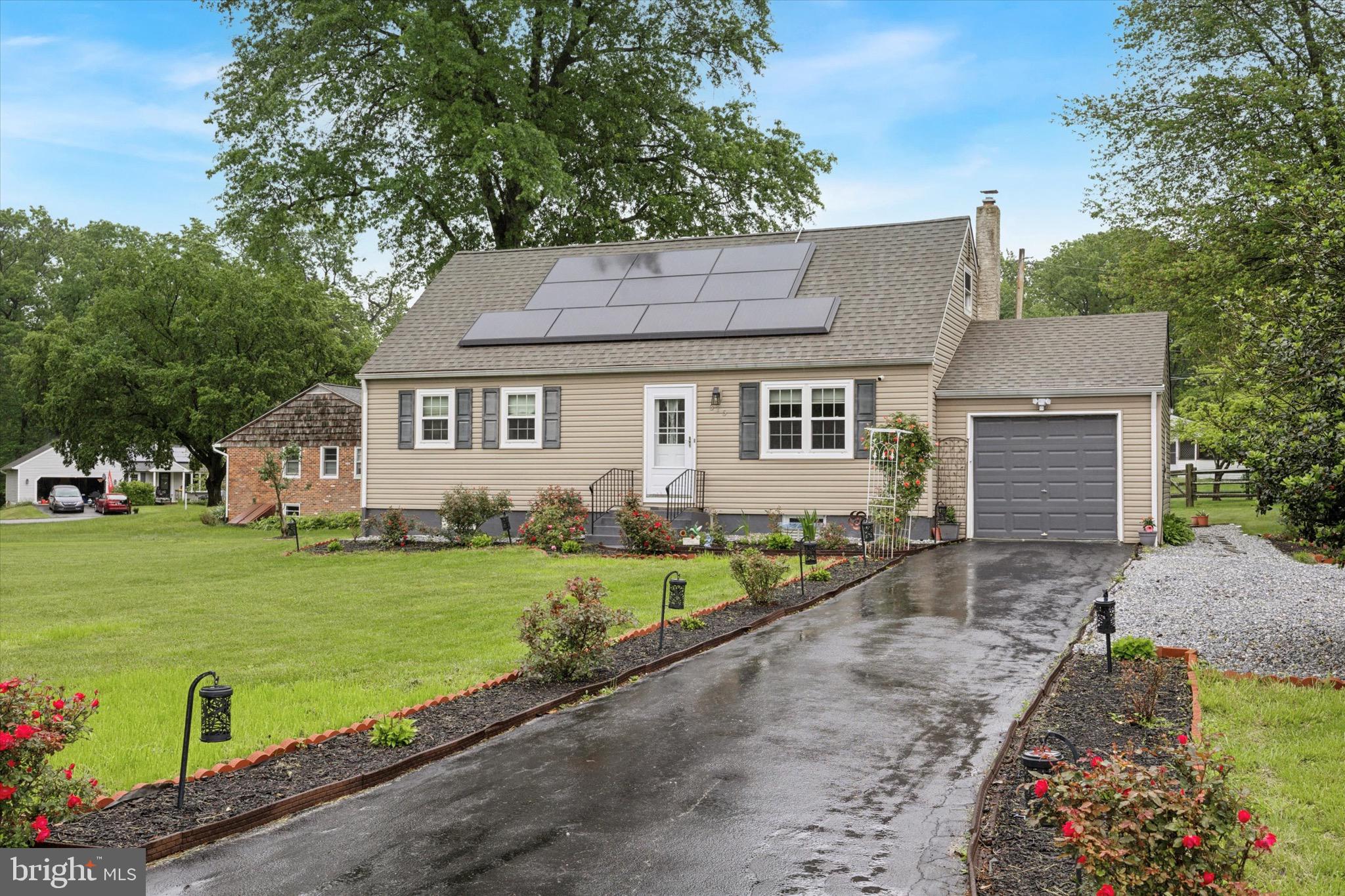 315 OAK LN W