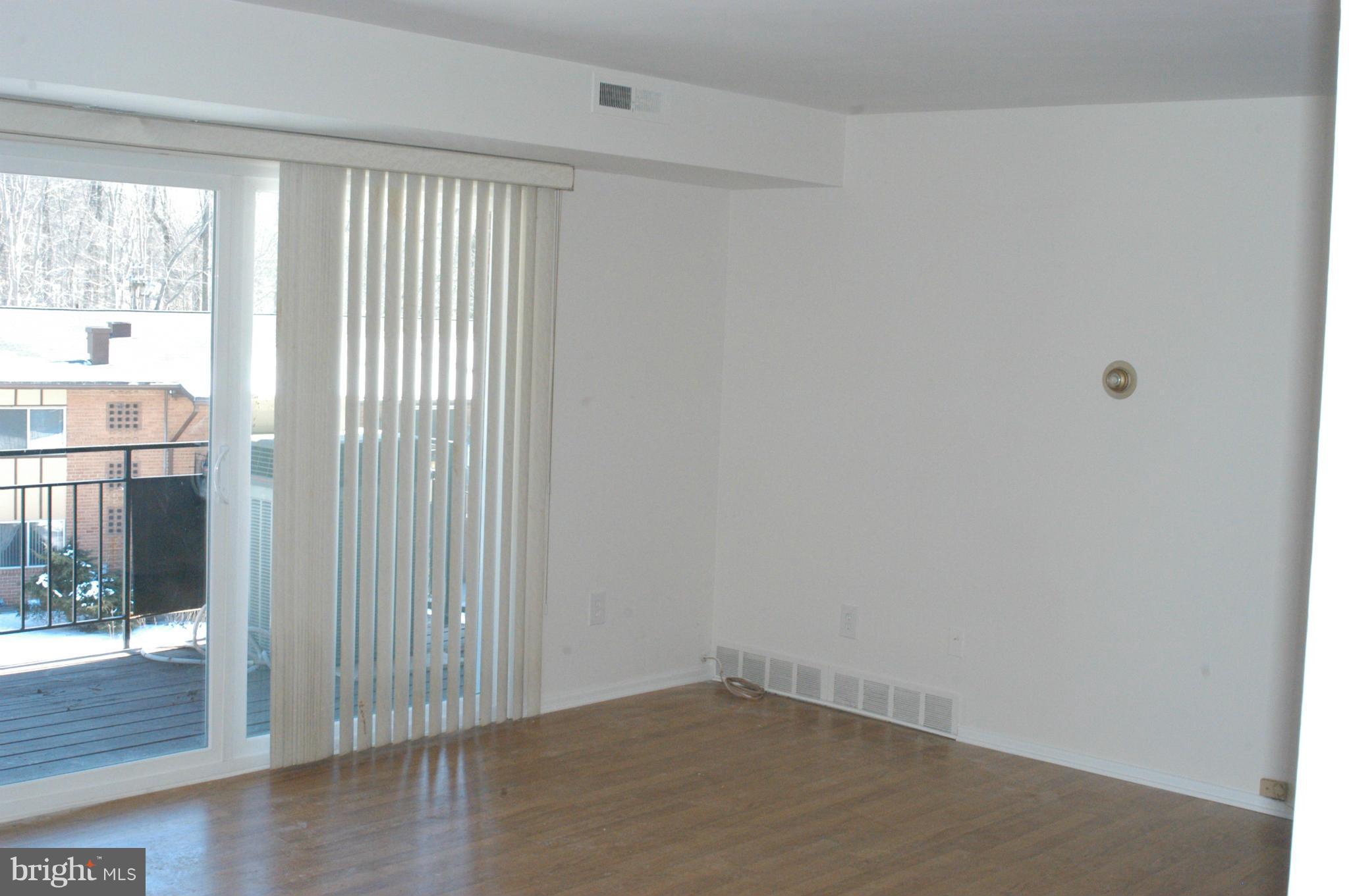 MOSBY WOODS GARDEN - Residential