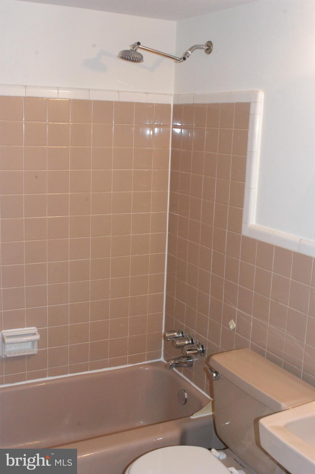 MOSBY WOODS GARDEN - Residential