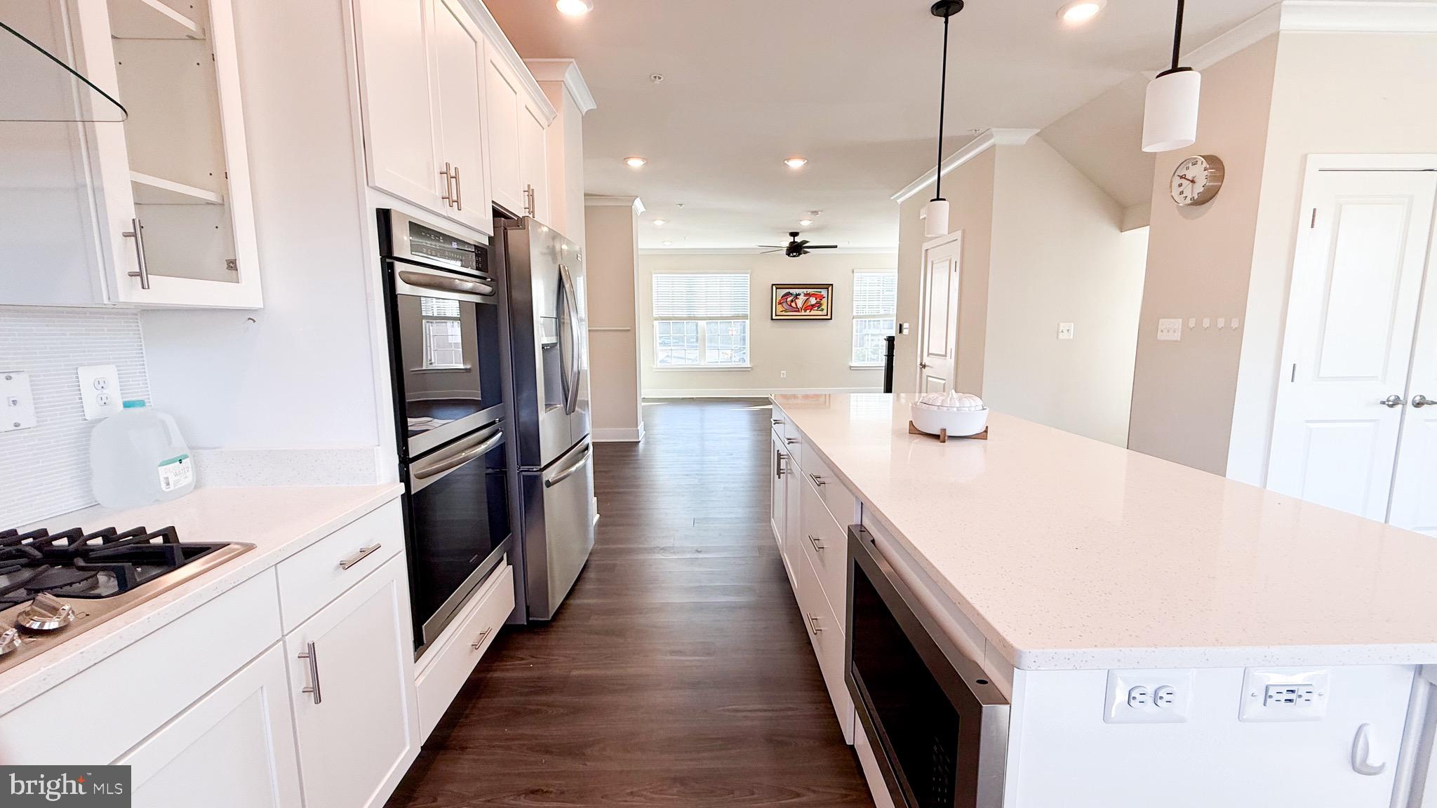 BLUE STREAM - Residential Lease