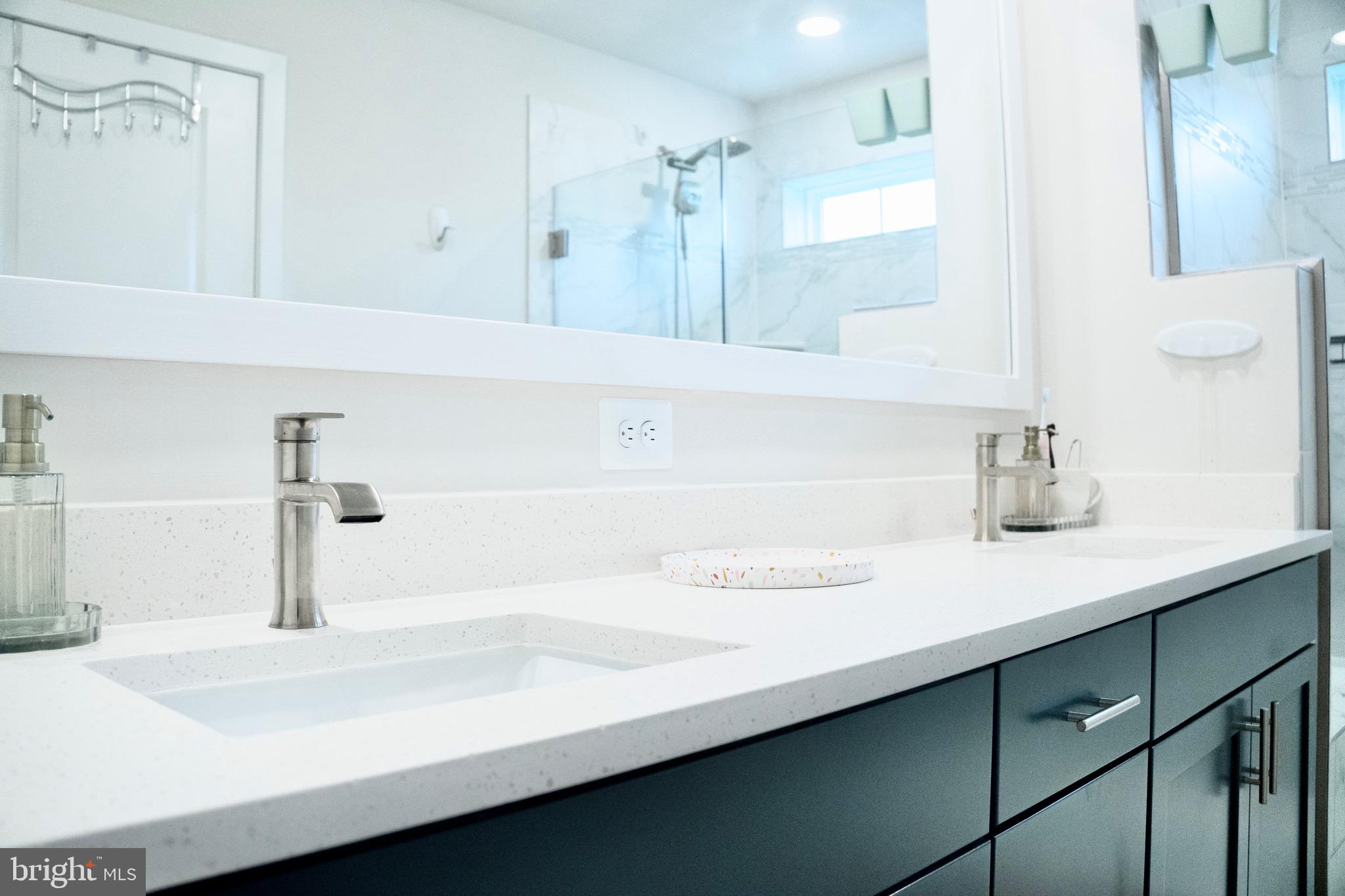 BLUE STREAM - Residential Lease