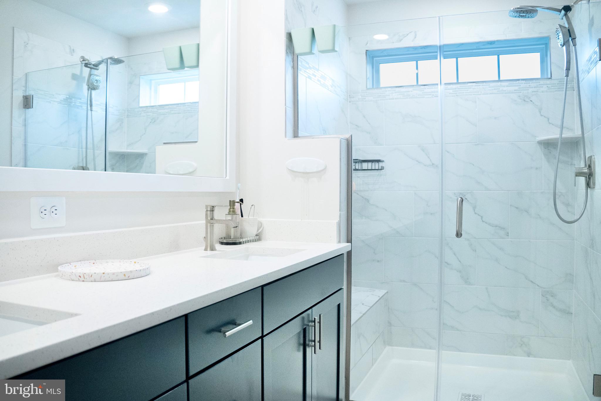 BLUE STREAM - Residential Lease