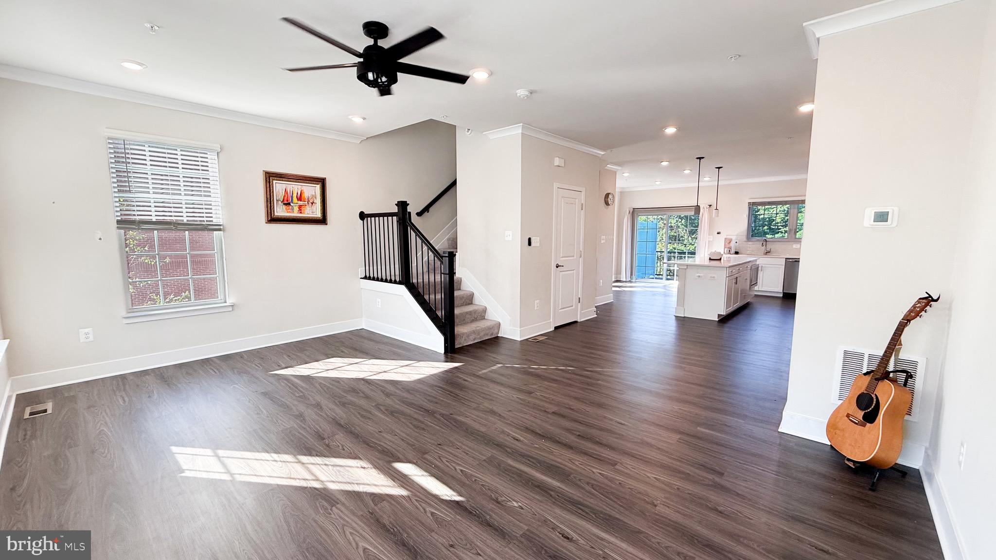 BLUE STREAM - Residential Lease