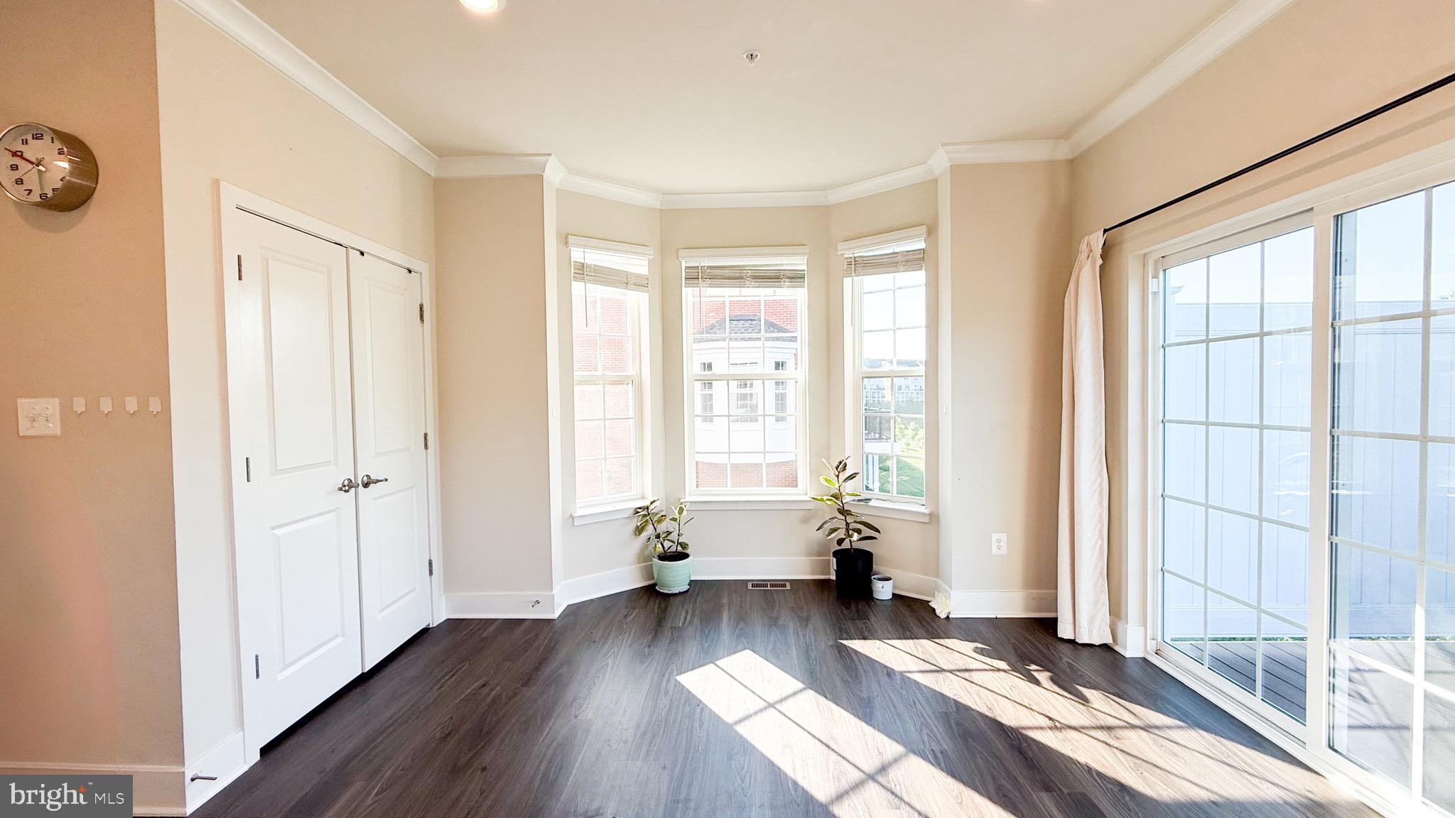 BLUE STREAM - Residential Lease