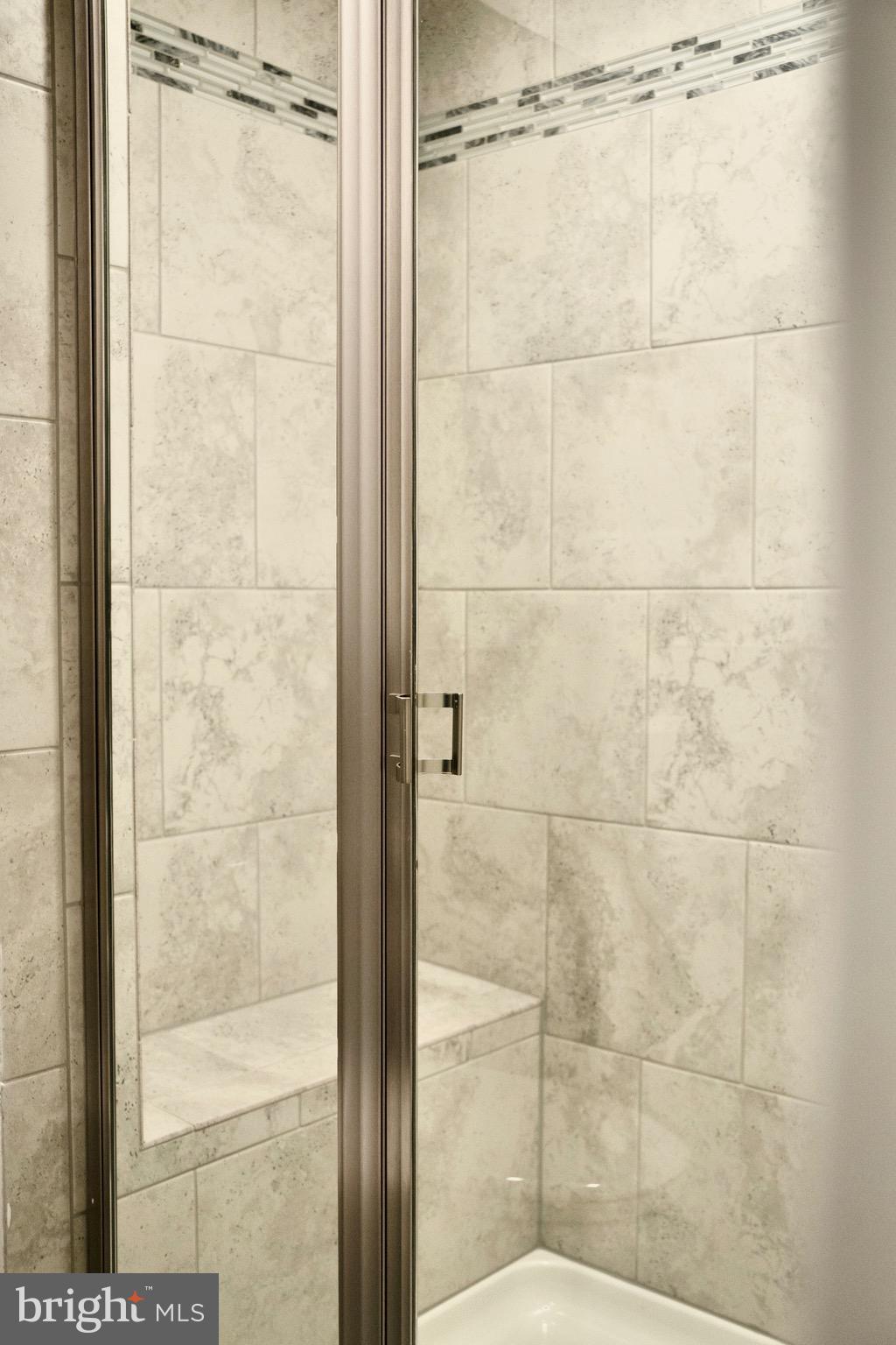 BLUE STREAM - Residential Lease