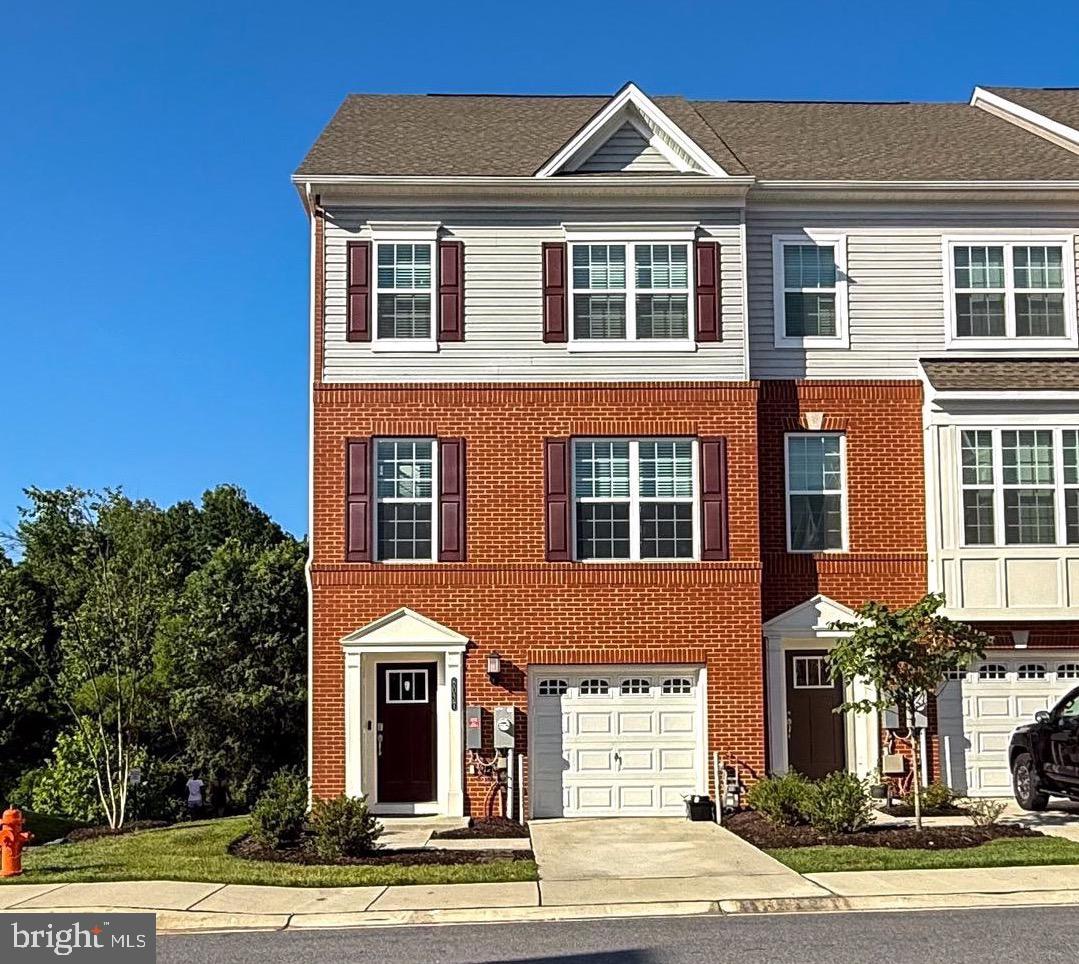 BLUE STREAM - Residential Lease