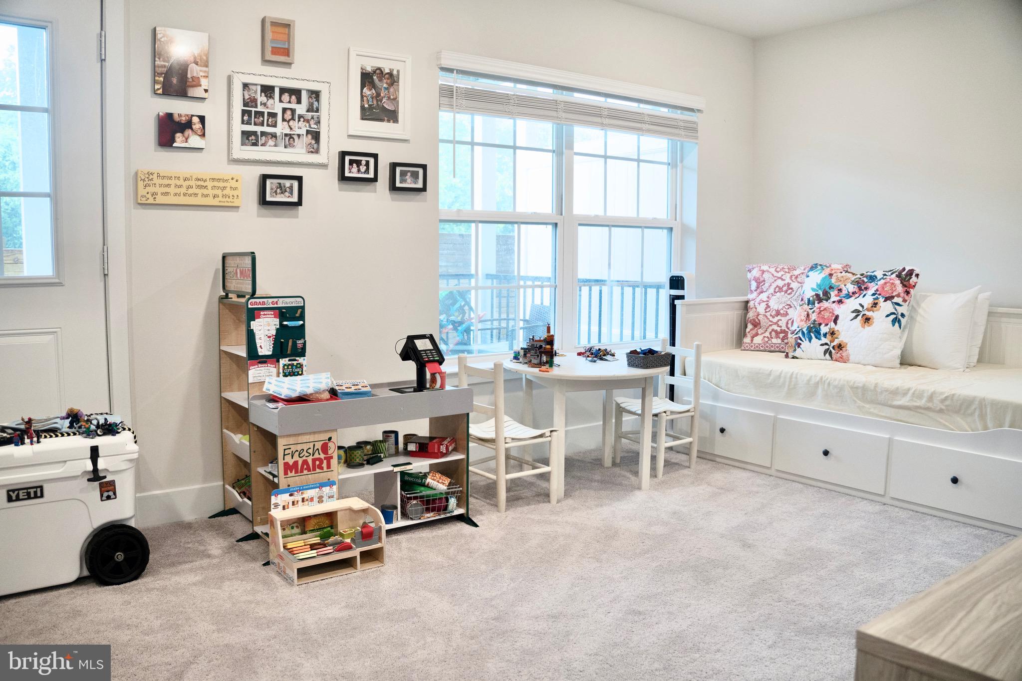 8037 POTTER PLACE