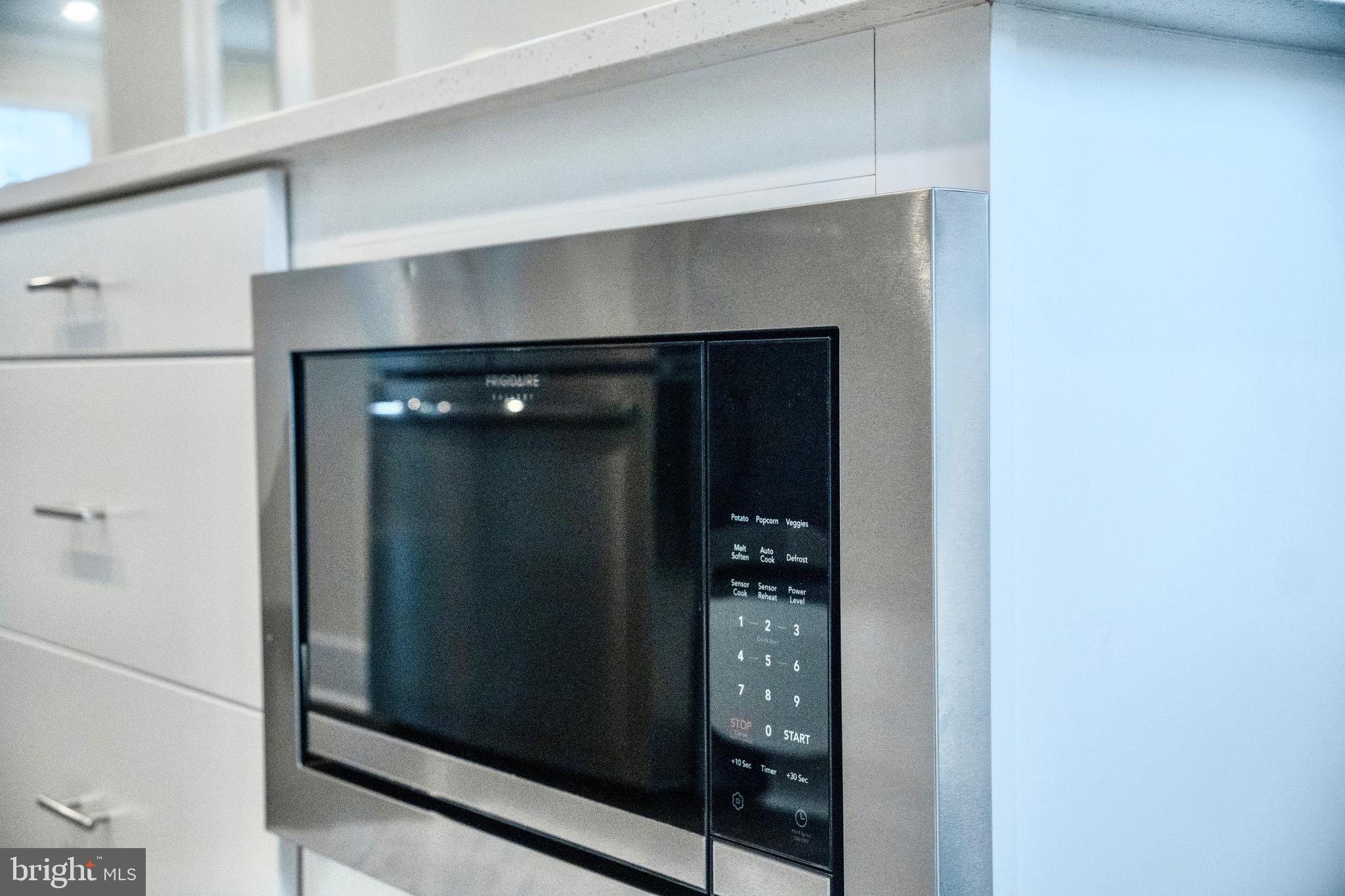 BLUE STREAM - Residential Lease