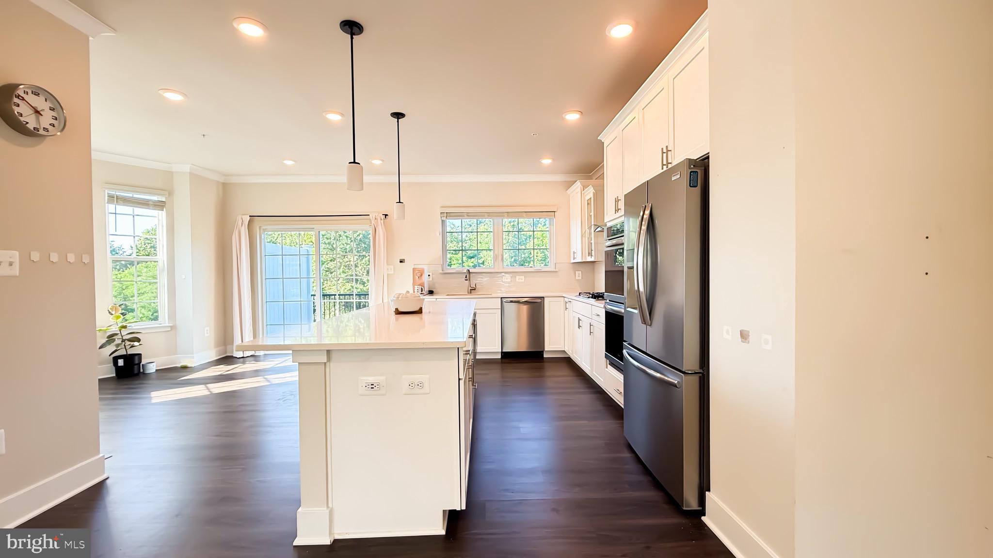 BLUE STREAM - Residential Lease