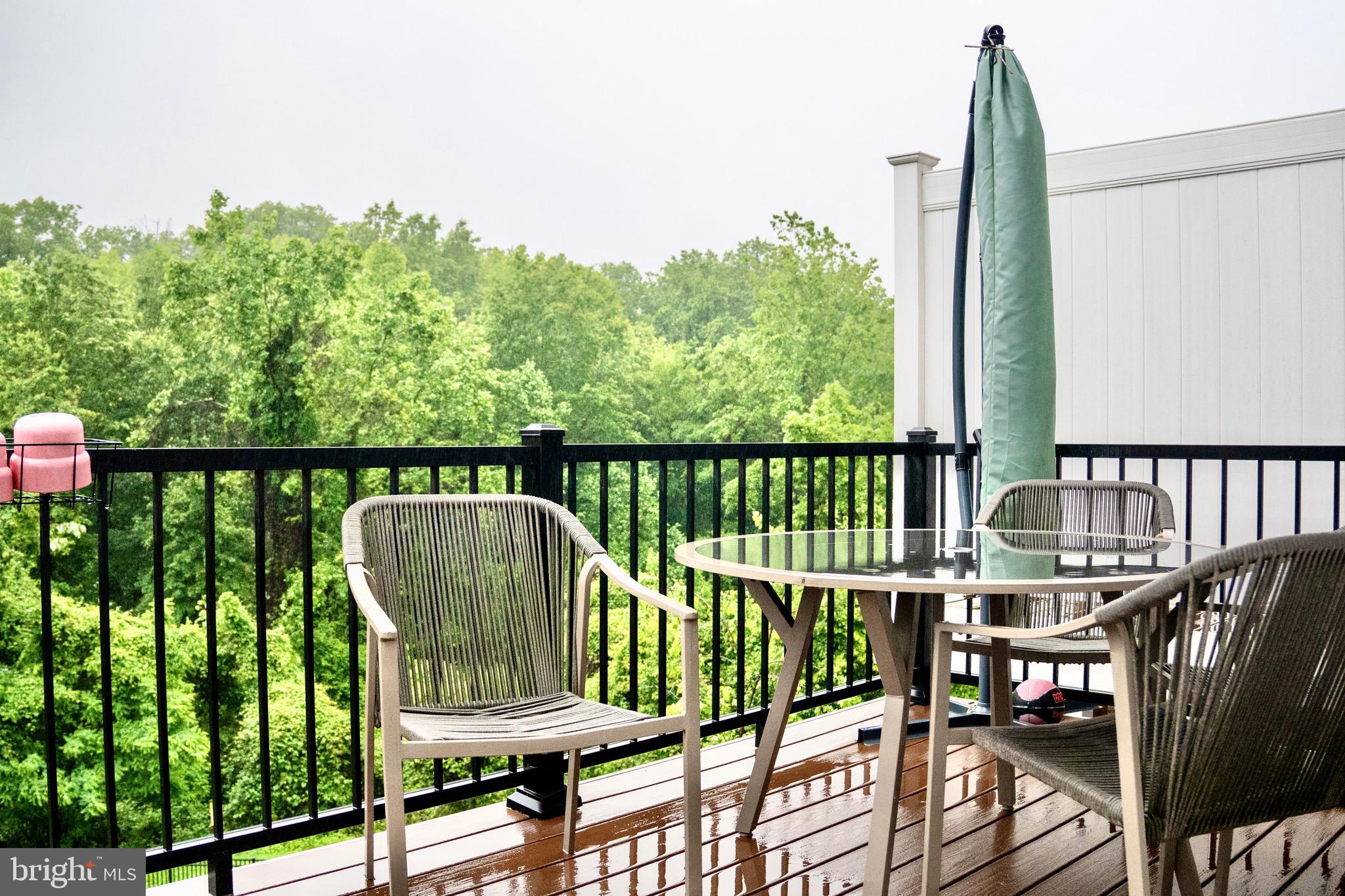 BLUE STREAM - Residential Lease