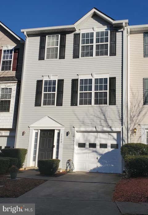 Townhouse For Sale - 7208 Finch Lane<br/> FREDERICKSBURG, VA 22407