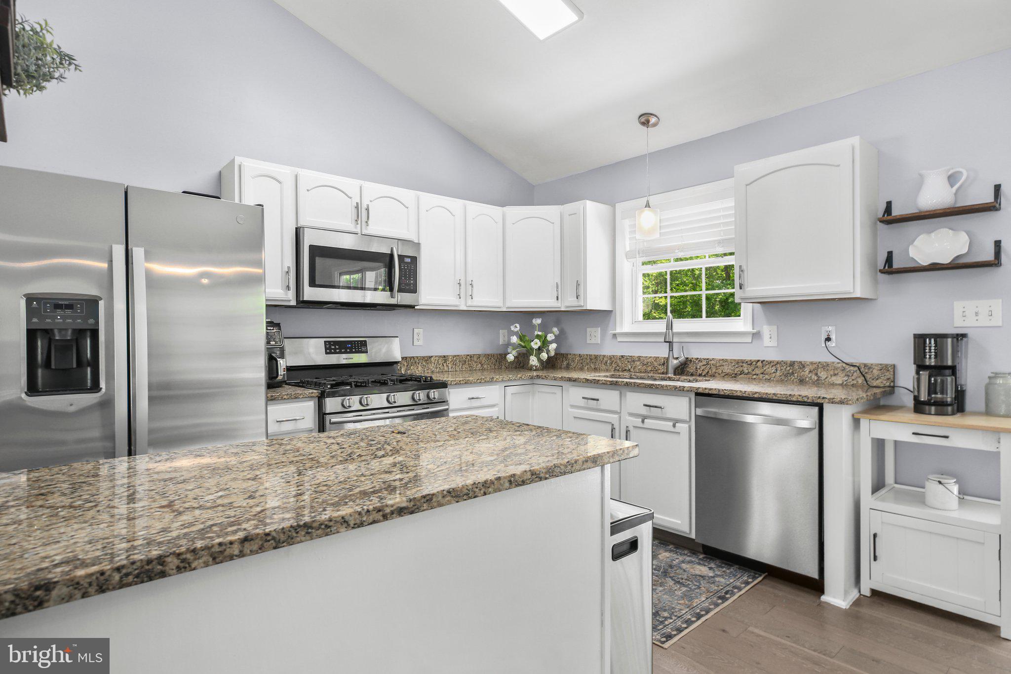 ARGYLE HILLS - Residential