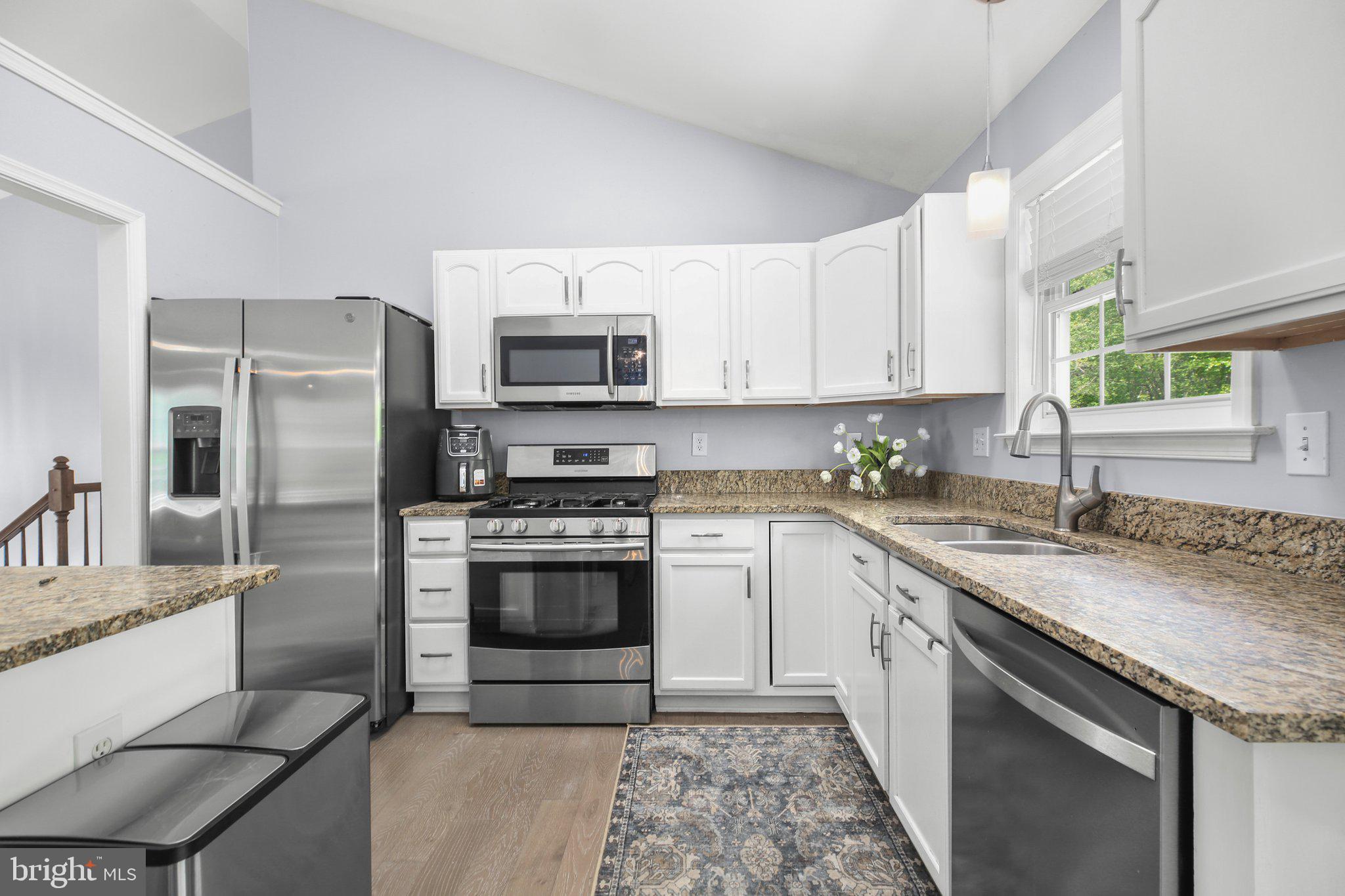 ARGYLE HILLS - Residential