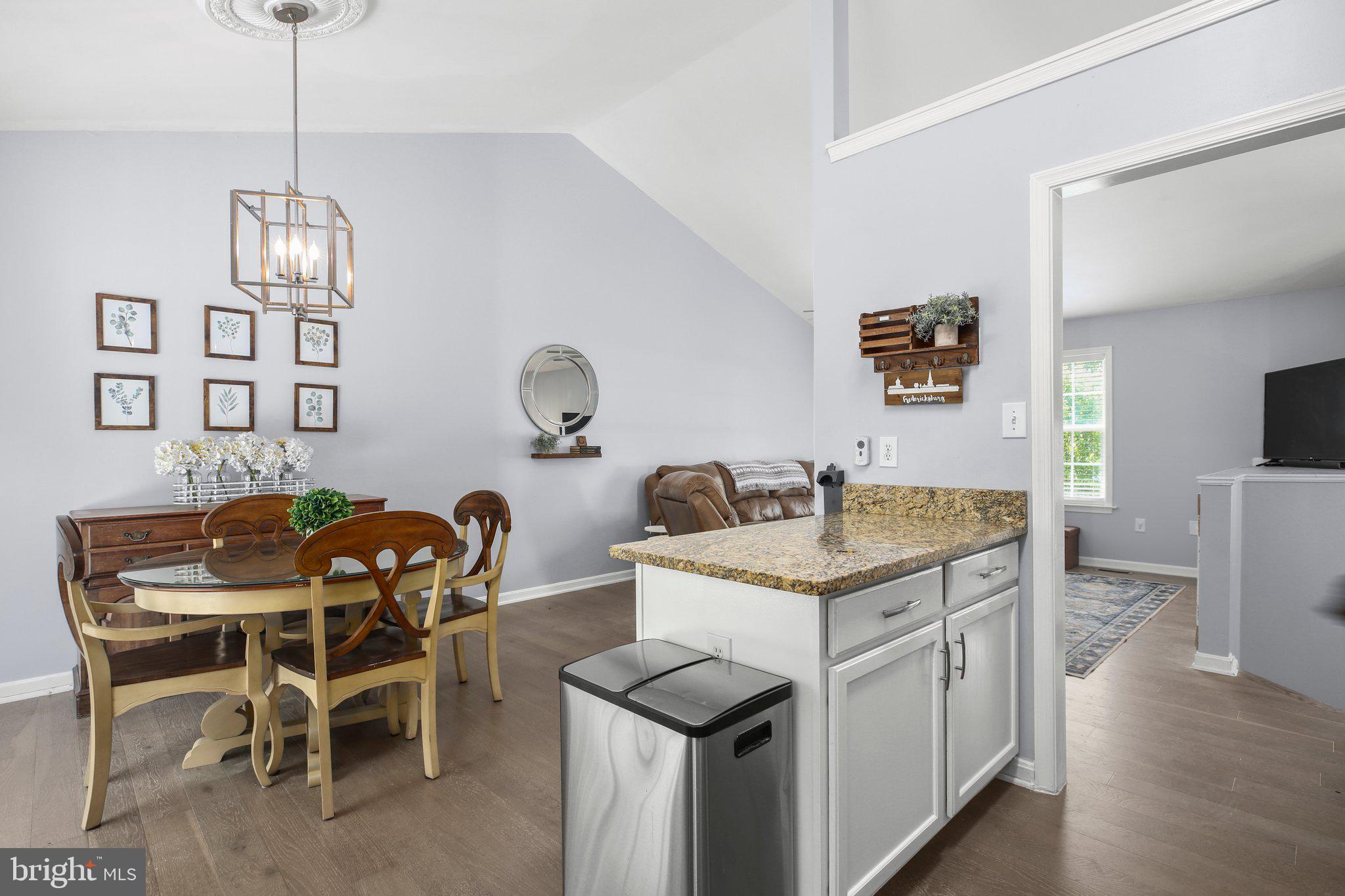 ARGYLE HILLS - Residential