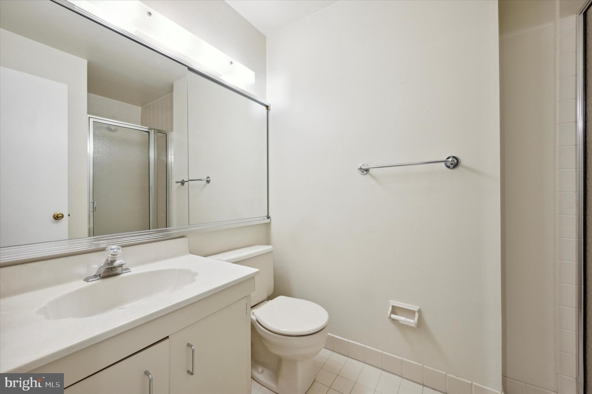 LOGAN SQUARE - Residential Lease