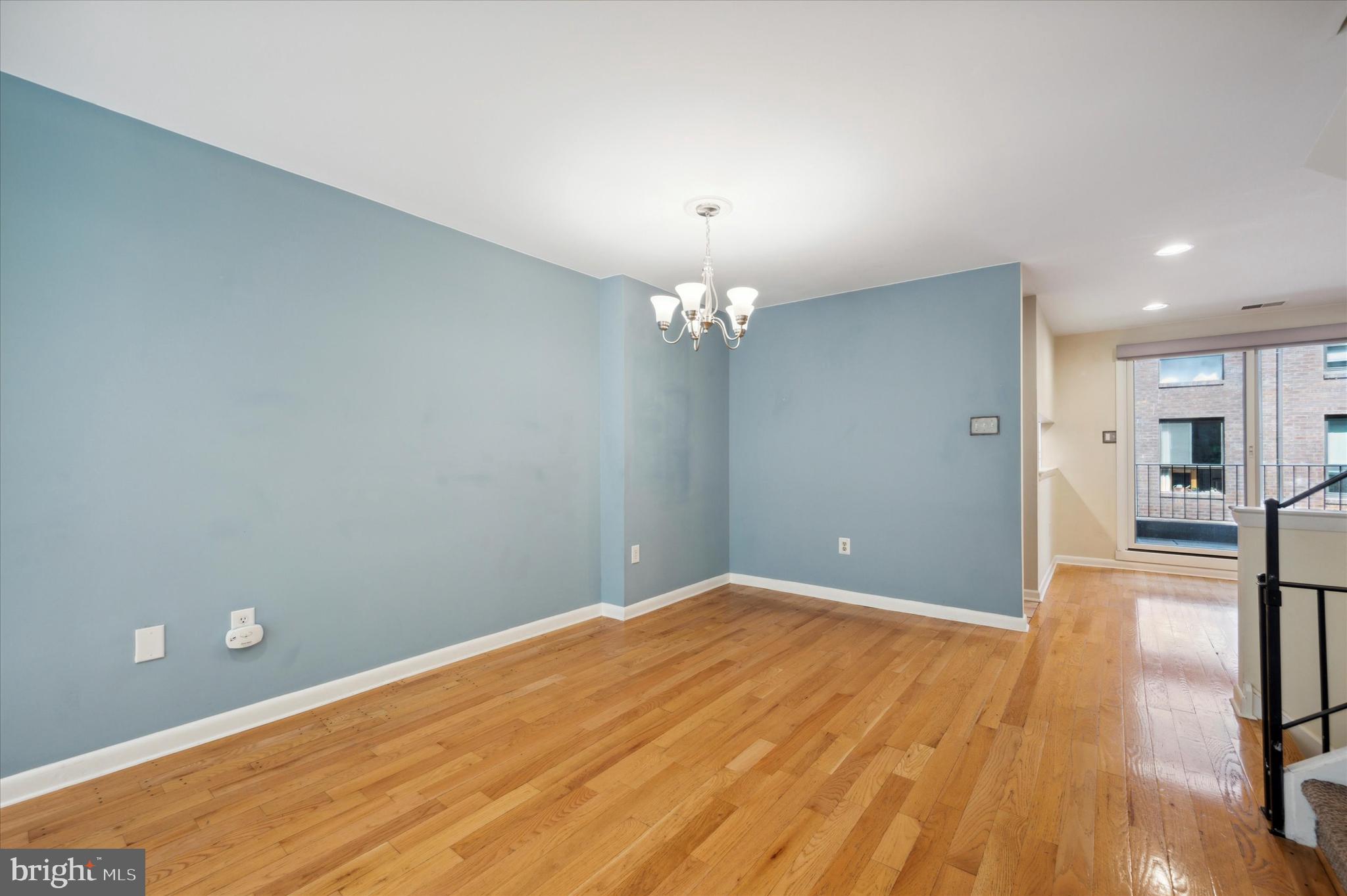 LOGAN SQUARE - Residential Lease