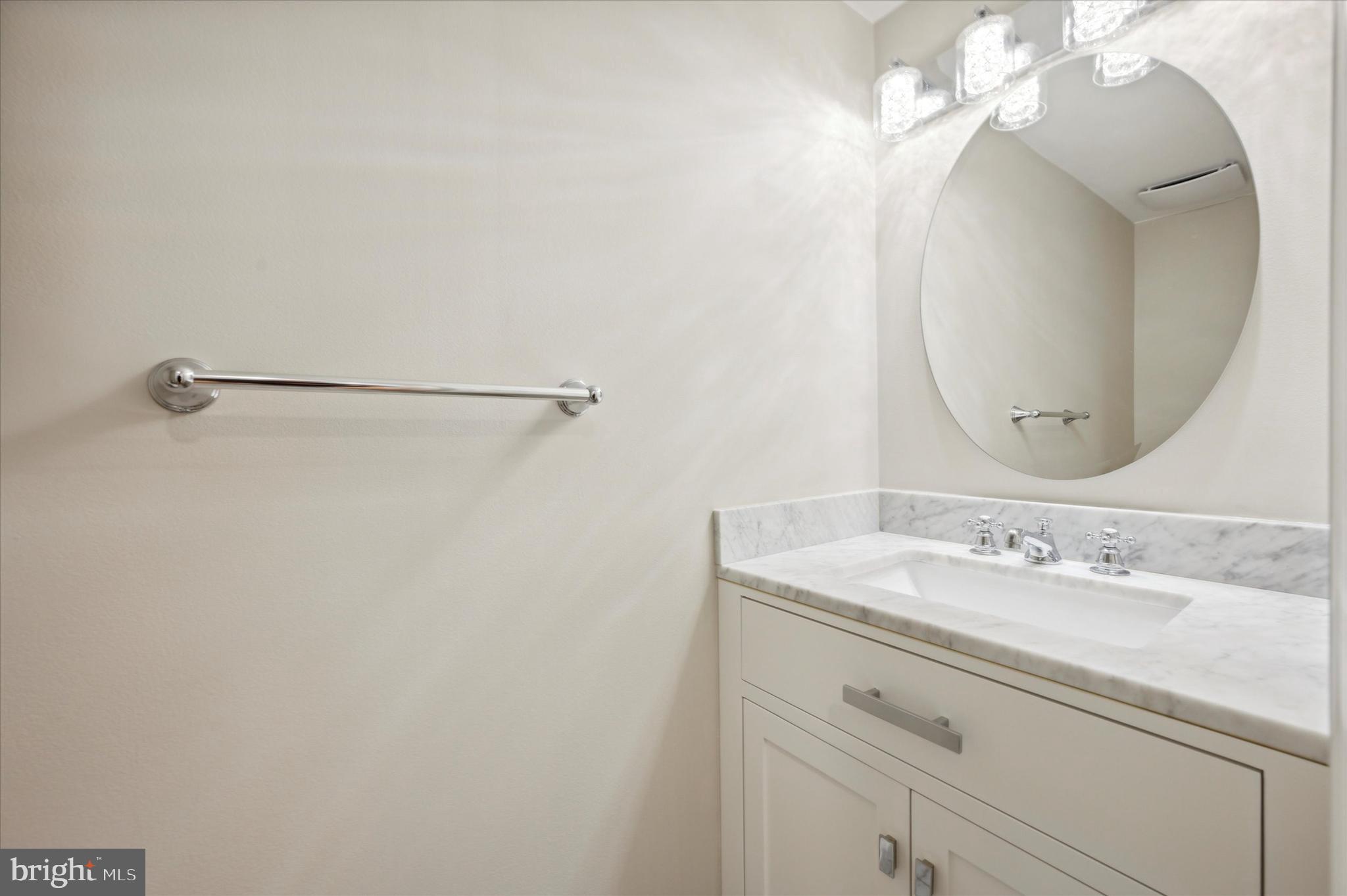 LOGAN SQUARE - Residential Lease