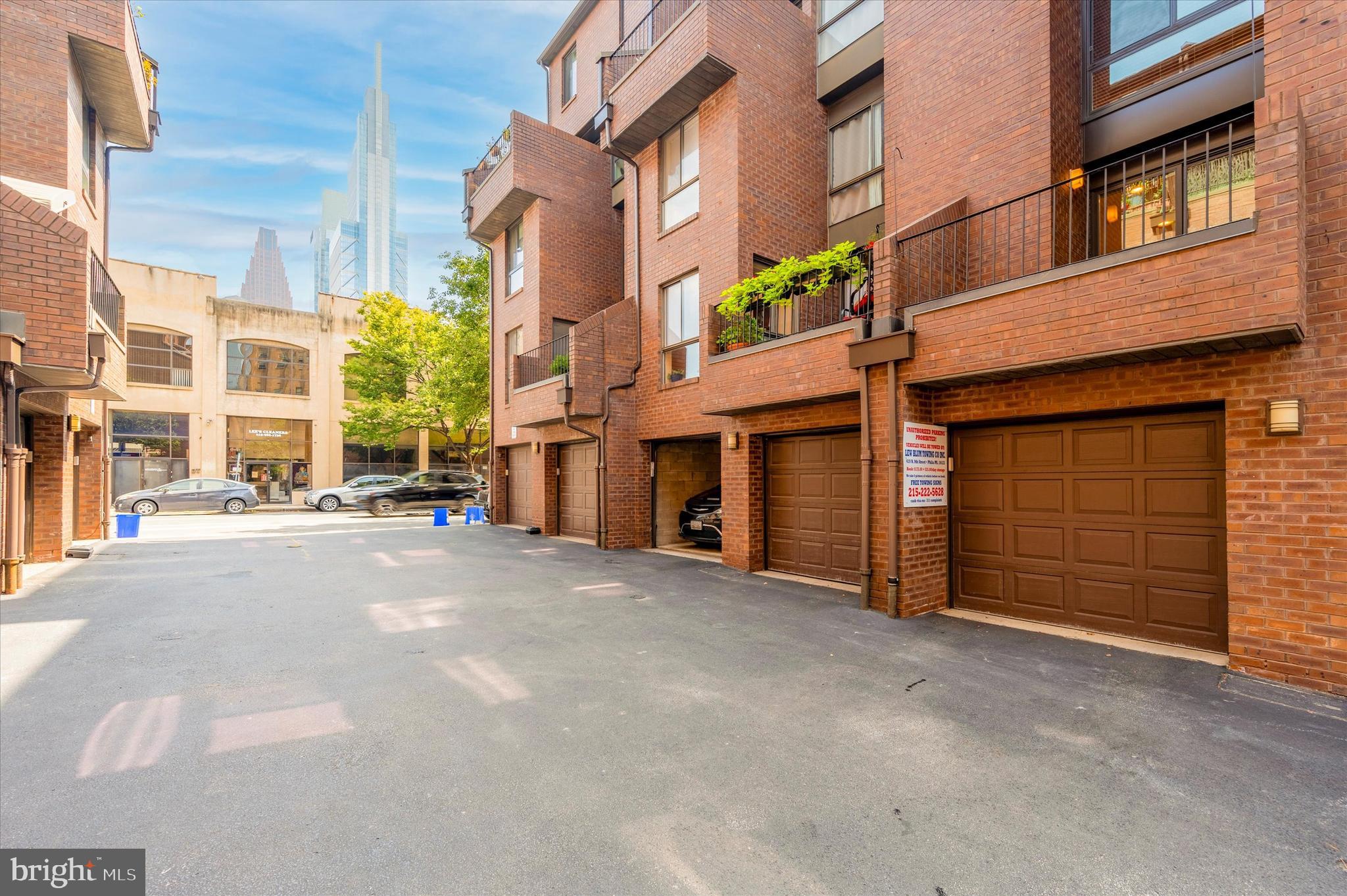 LOGAN SQUARE - Residential Lease