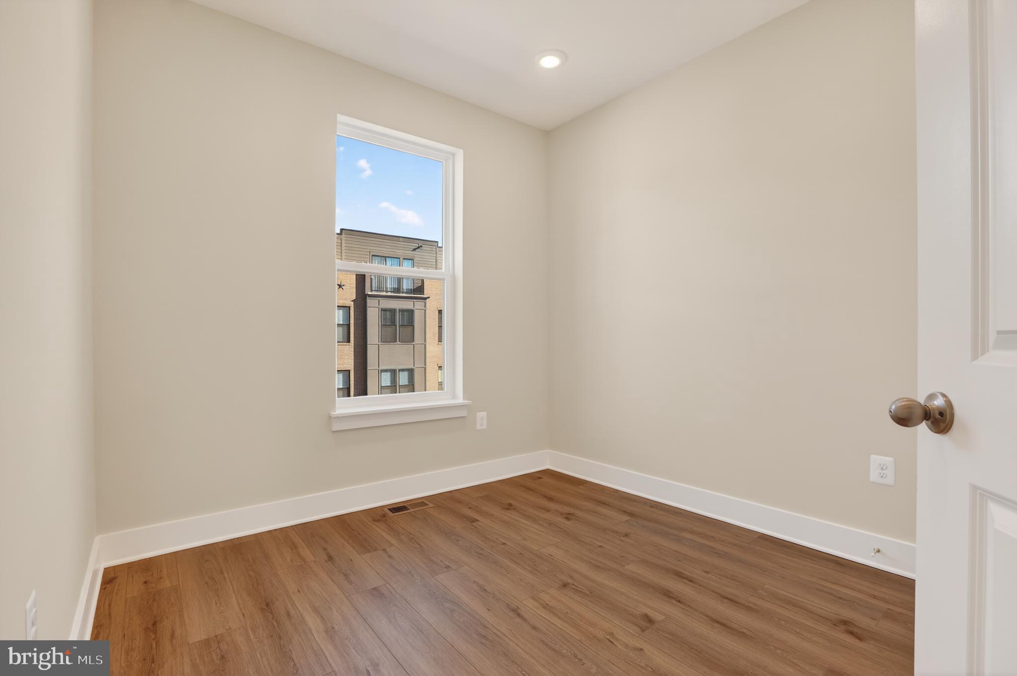 LOCKE LANDING - Residential