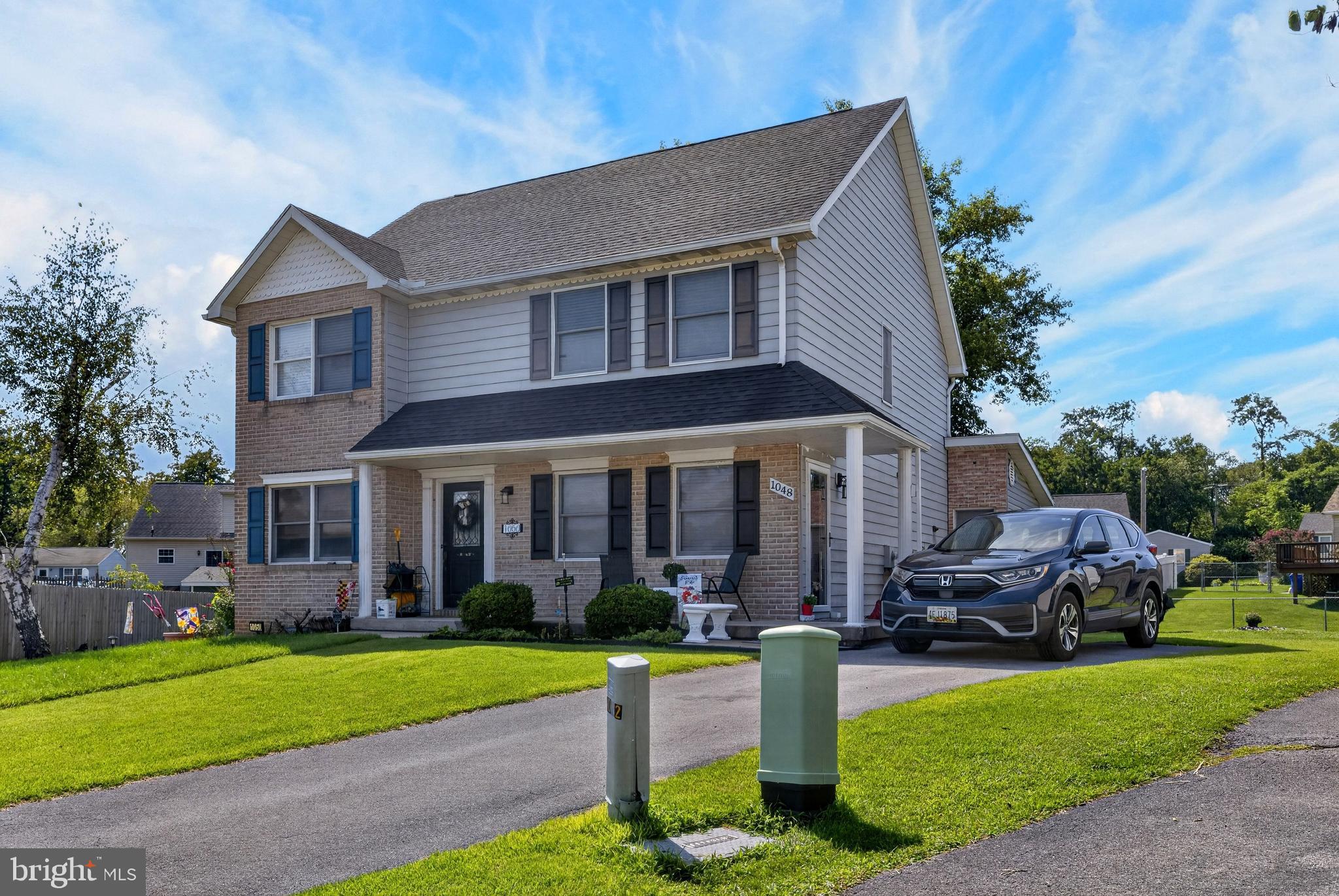 1048 HAMPTON CIRCLE