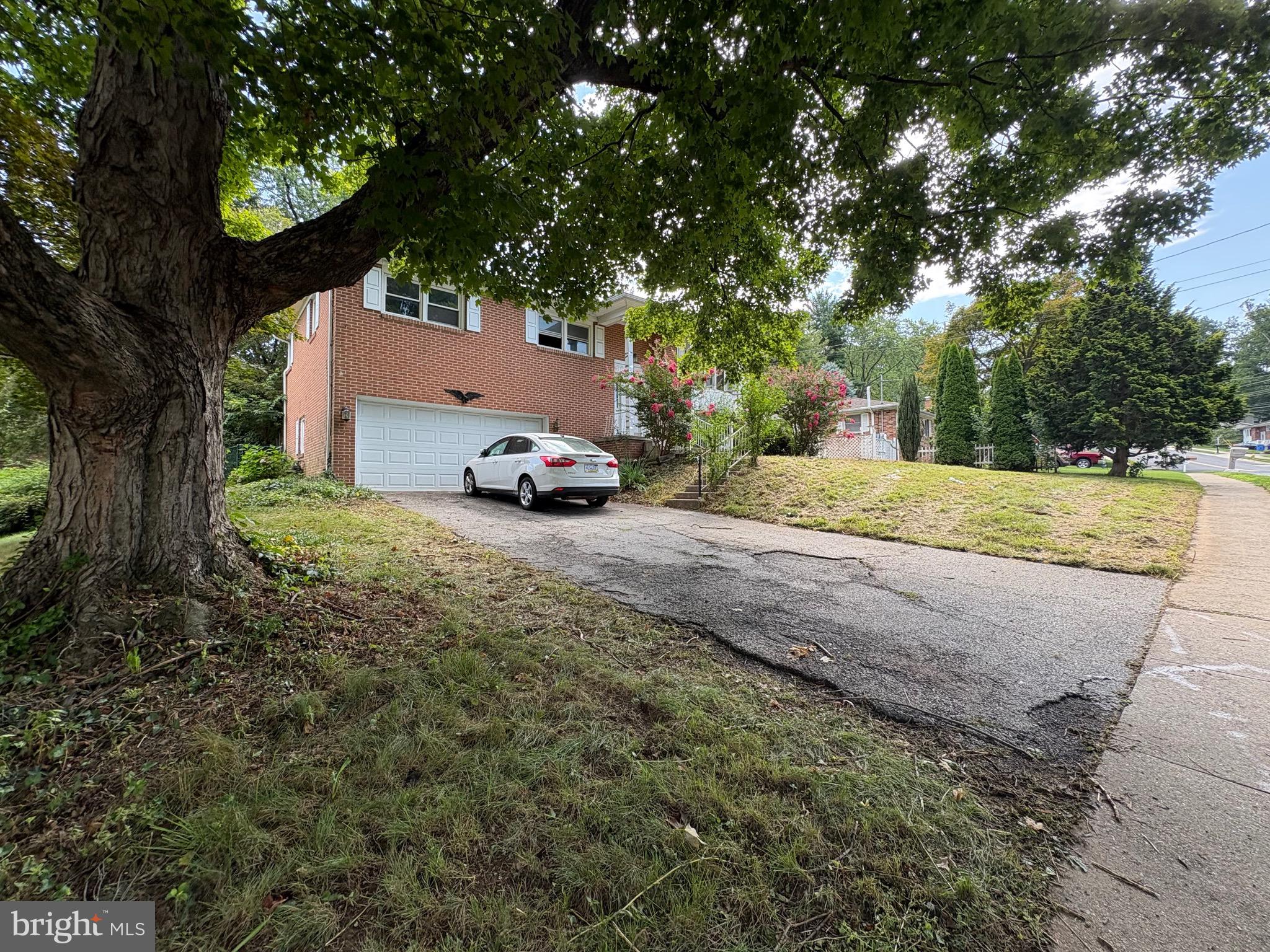 2575 CAMBRIDGE ROAD