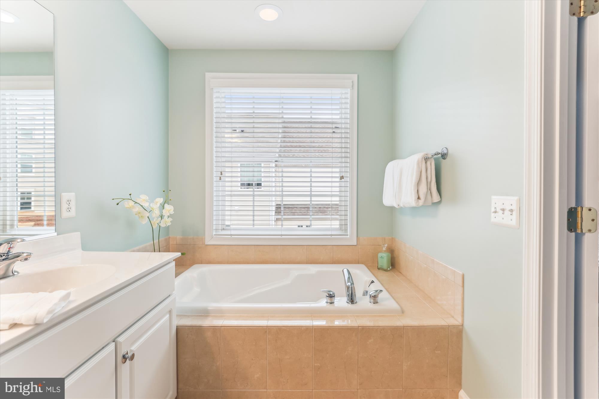 PAVILIONS AT HUNTINGTON - Residential