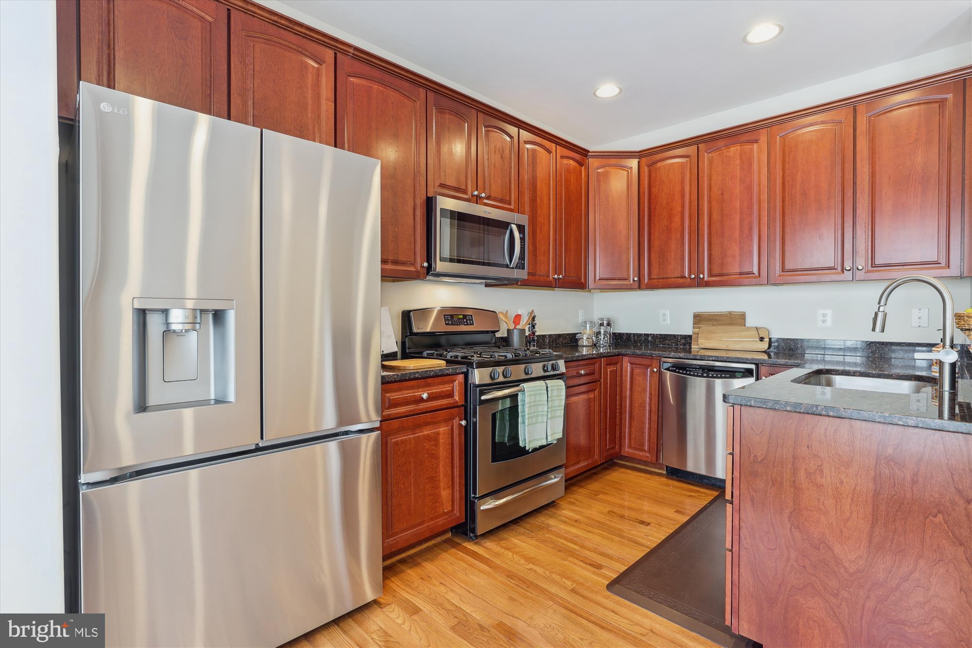 PAVILIONS AT HUNTINGTON - Residential