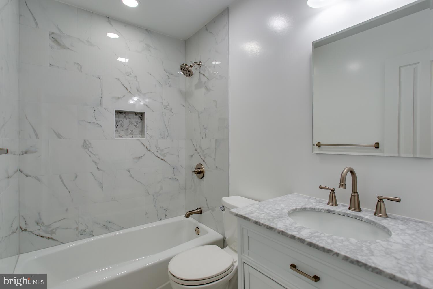 TALISMAN COURT - Residential Lease