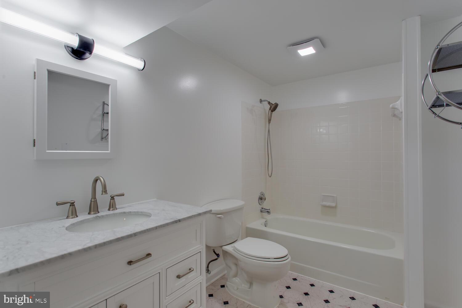 TALISMAN COURT - Residential Lease