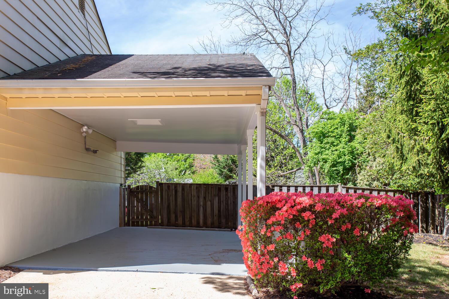 TALISMAN COURT - Residential Lease