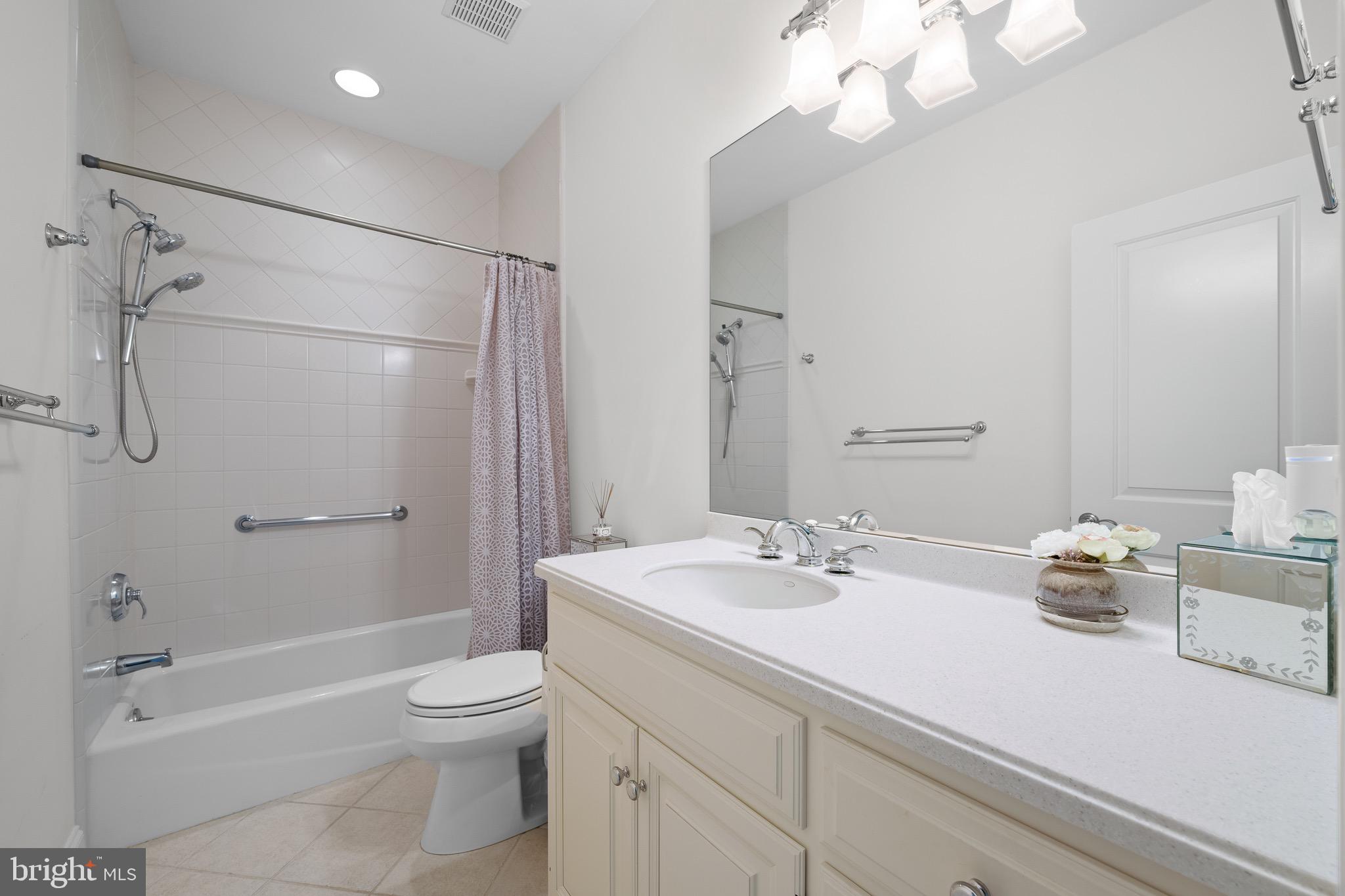 HIGHLANDS AT CHARLES - Residential