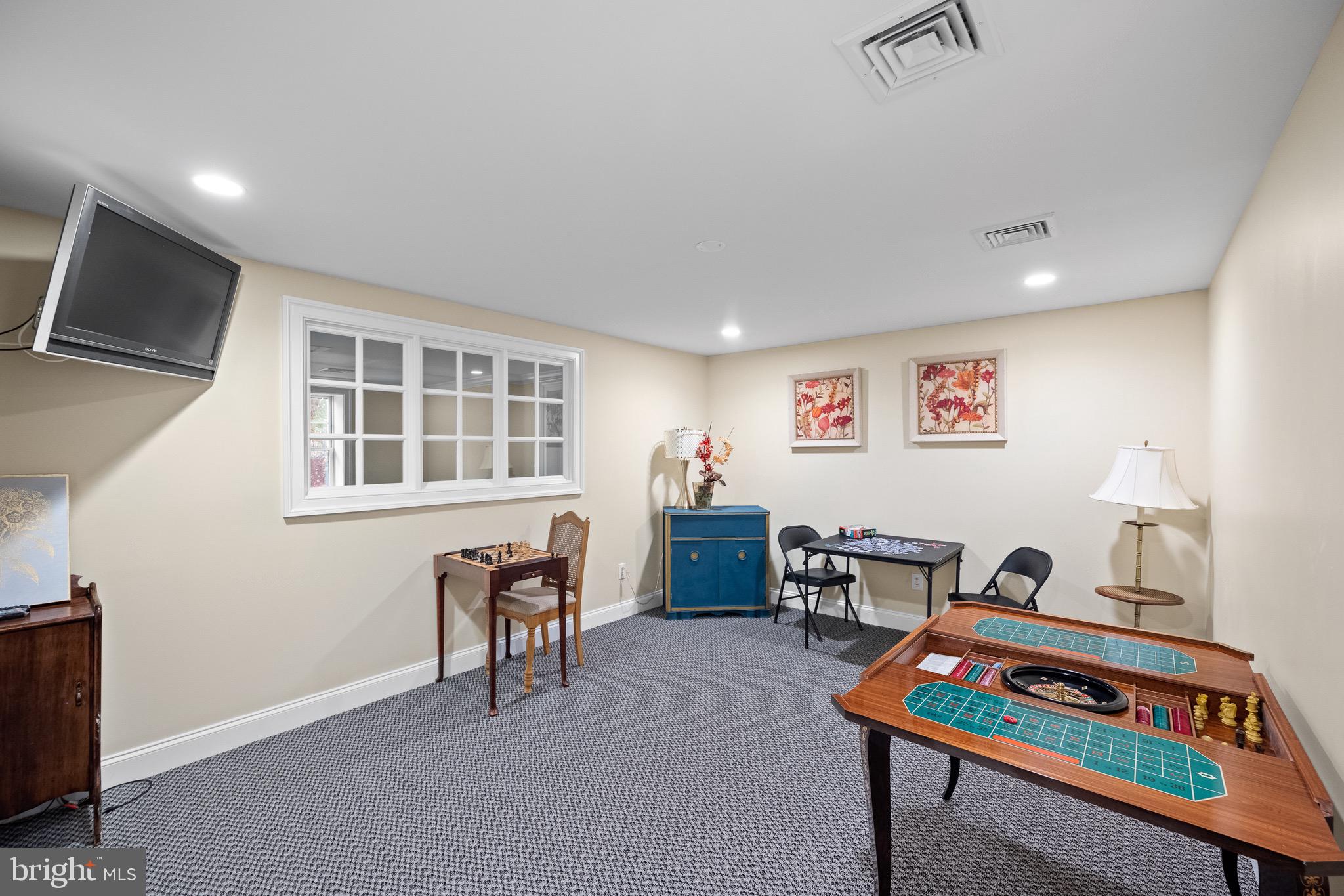 HIGHLANDS AT CHARLES - Residential