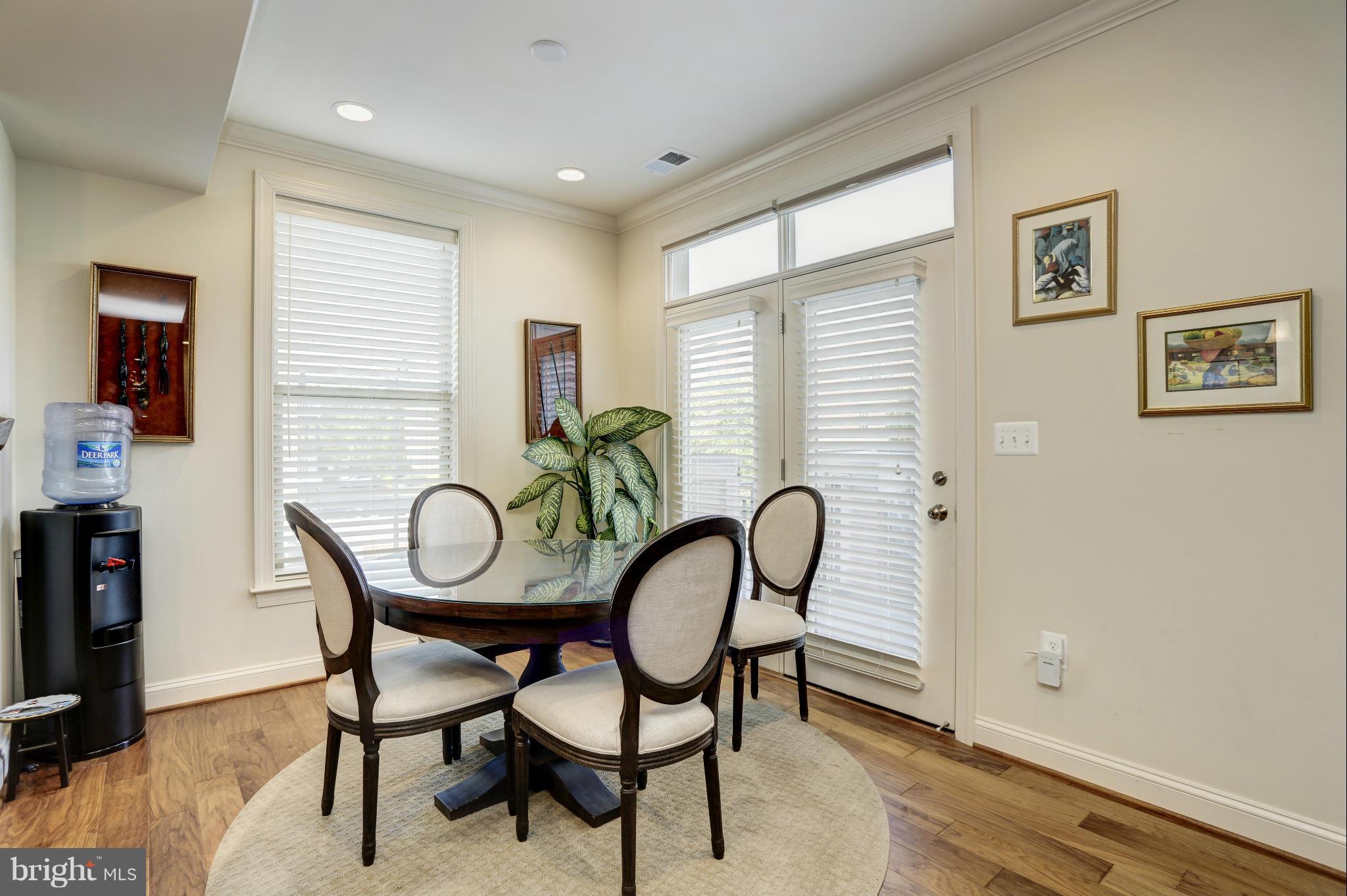 LANSDOWNE TOWN CENTER CONDOS - Residential