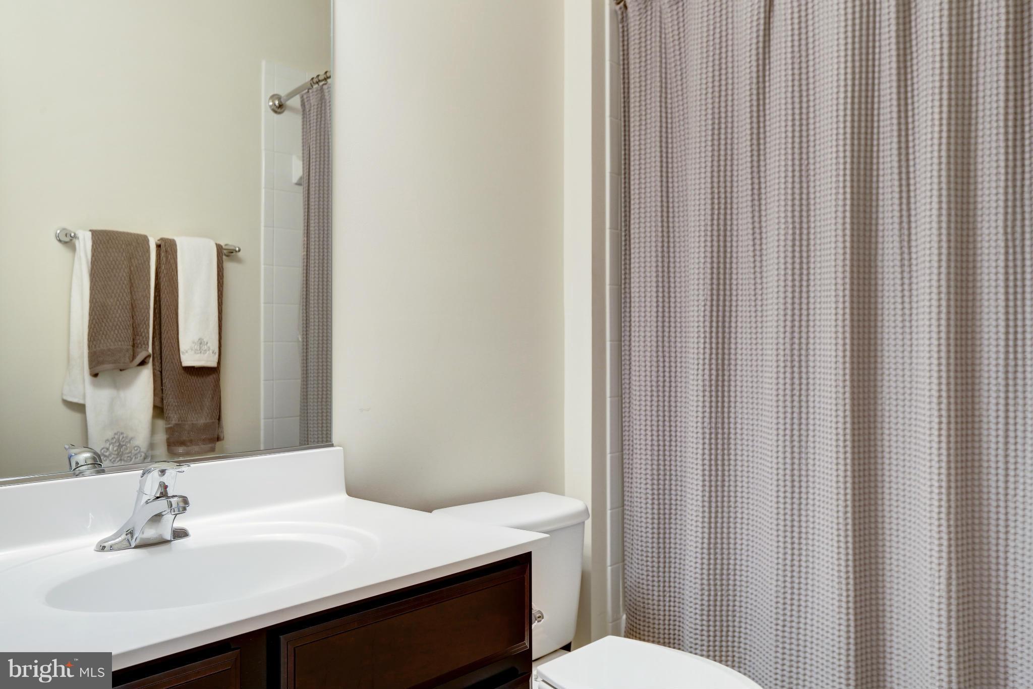 LANSDOWNE TOWN CENTER CONDOS - Residential