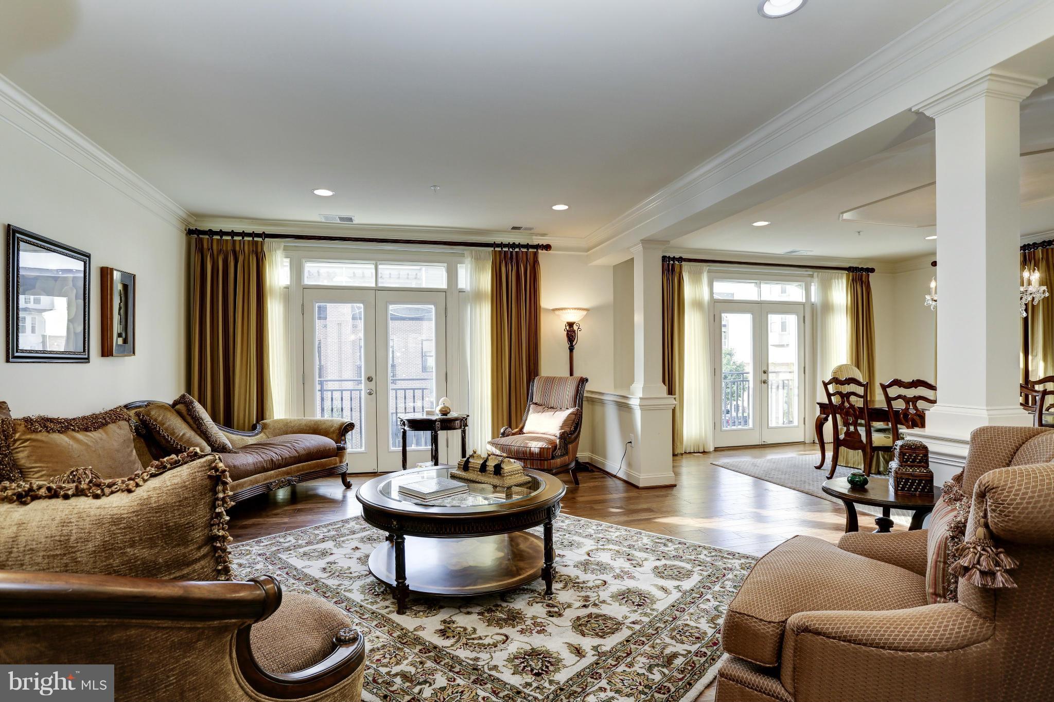 LANSDOWNE TOWN CENTER CONDOS - Residential