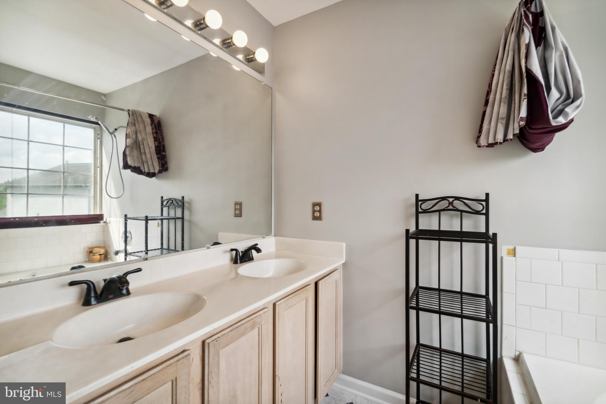 ST CHARLES SUB - WAKEFIELD - Residential